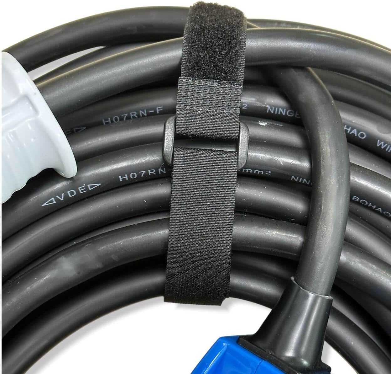 Przedłużacz kempingowy CEE 25 m z gniazdem narożnym, 3 x 2,5 mm², IP44, 230 V/16 A, do kampera, przyczepy kempingowej