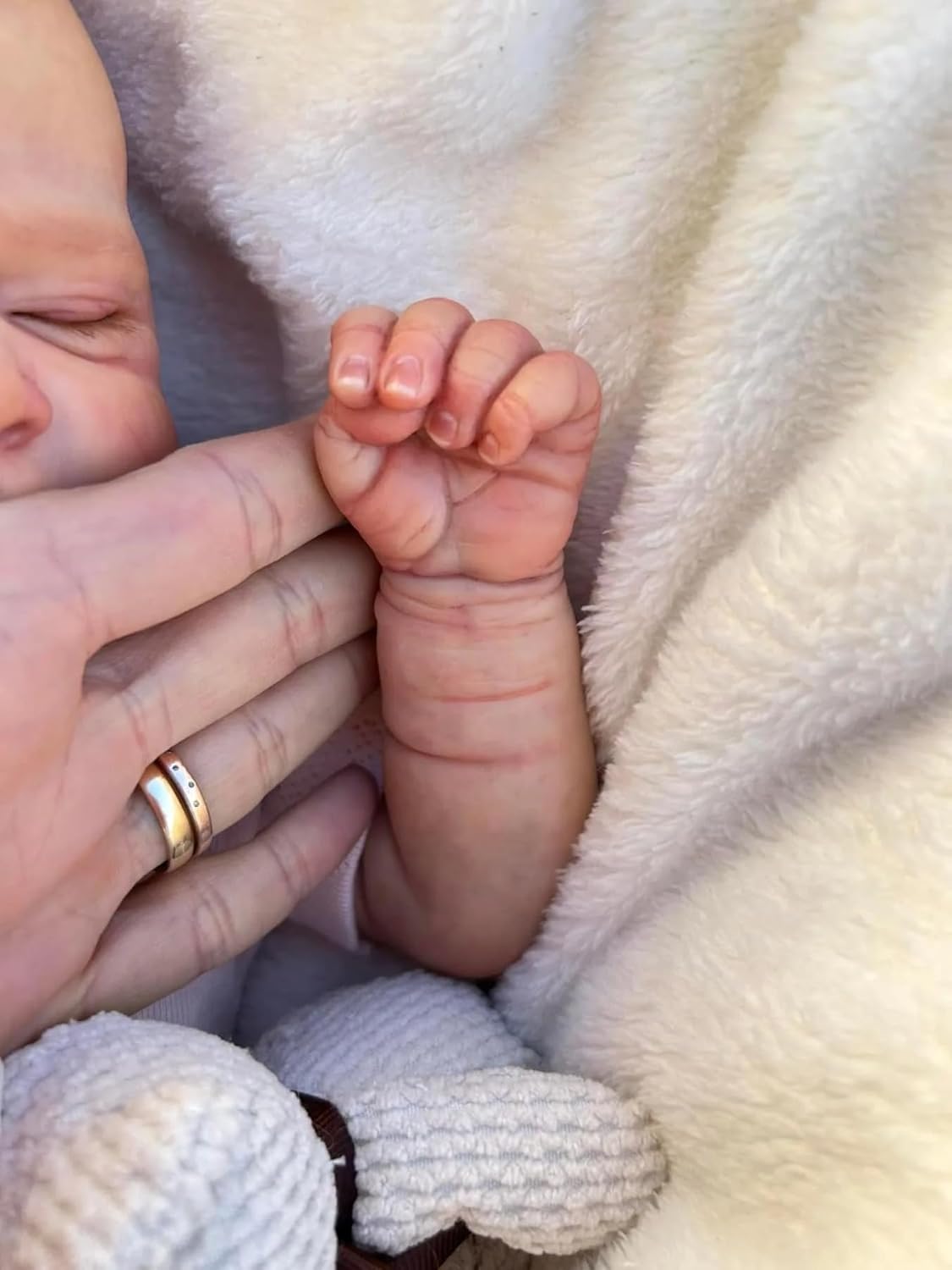 Lifelike Reborn Baby Dolls Silicone Full Body 19 inch Girl Realistic Newborn Sleeping Reborn Babies Looks Reallife Like Cute Doll Alive Lovely Birthday Toys Gift for Toddler Age 6+