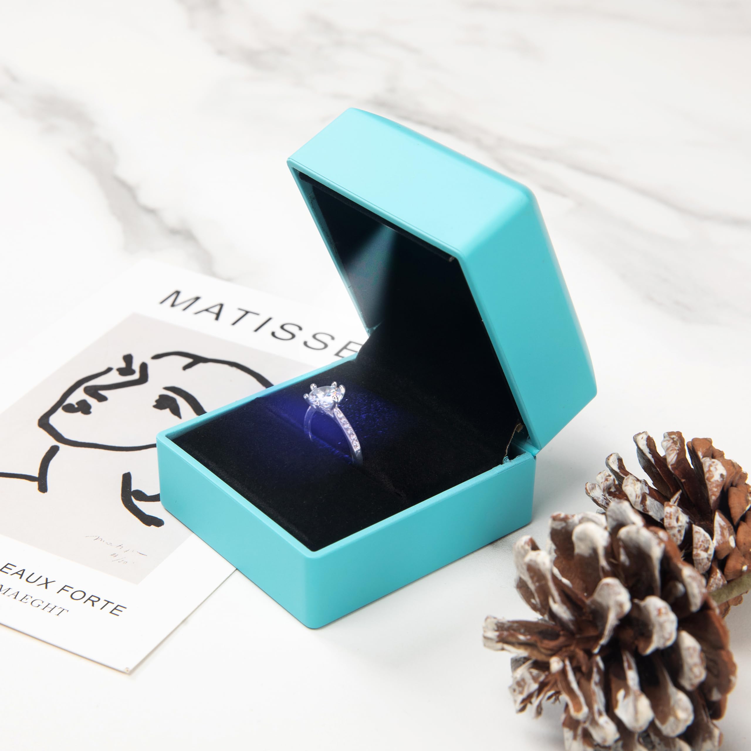 プロポーズ LED指輪ケース リングケース ジュエリー収納 記 送料無料 ギフトボックス LEDライト付き リングケース 指輪ケース 光る プロポーズ 記念日 サプライズ プレゼント 八角形 指輪入れ  ジュエリーボックス | Plus Nao