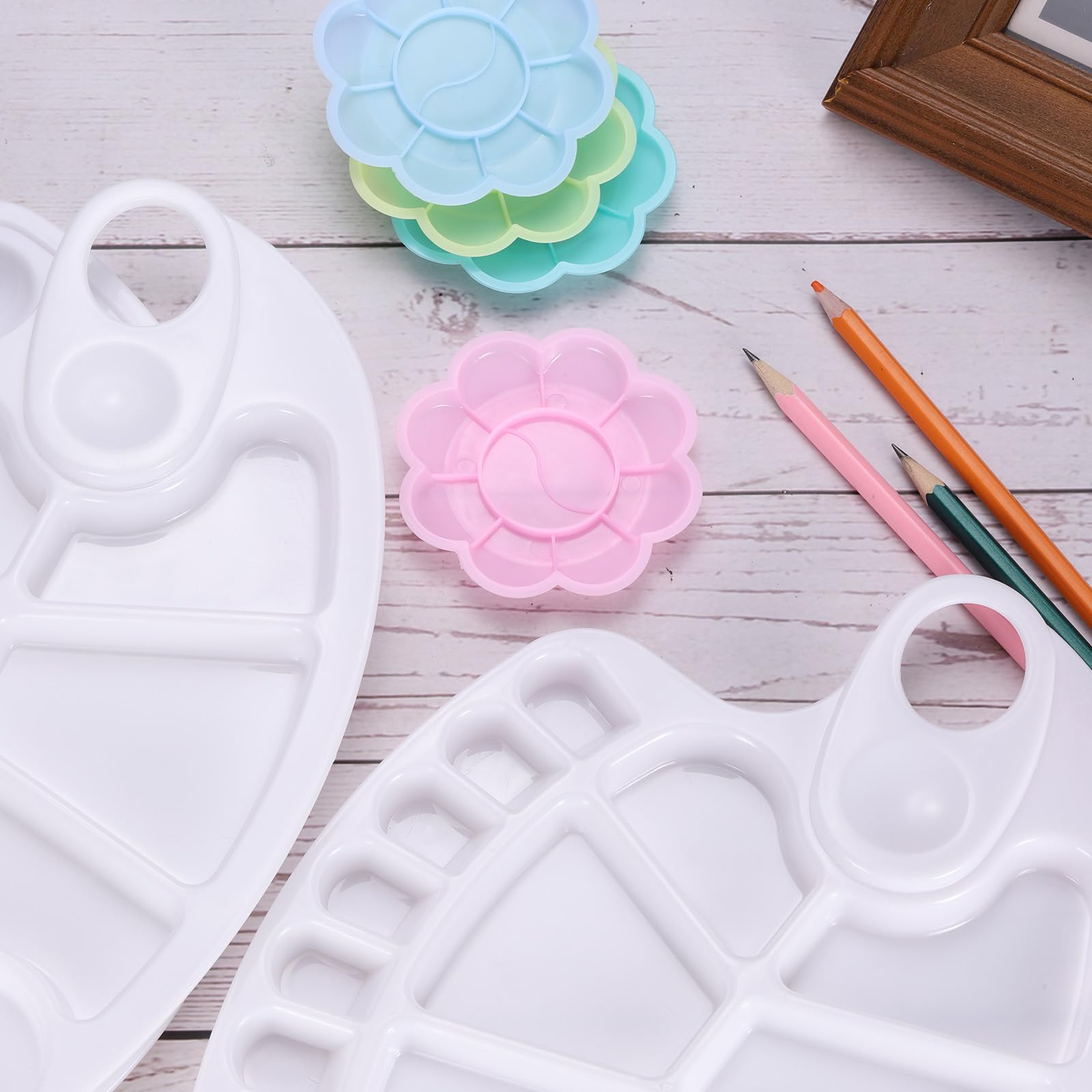 PATIKIL 12Pcs Paint Tray Palette, 3.1"/8cm Plastic Painting Palette Flower Shape for Watercolor Gouache Drawing Art Craft DIY Project, Pink — Amazon image 4