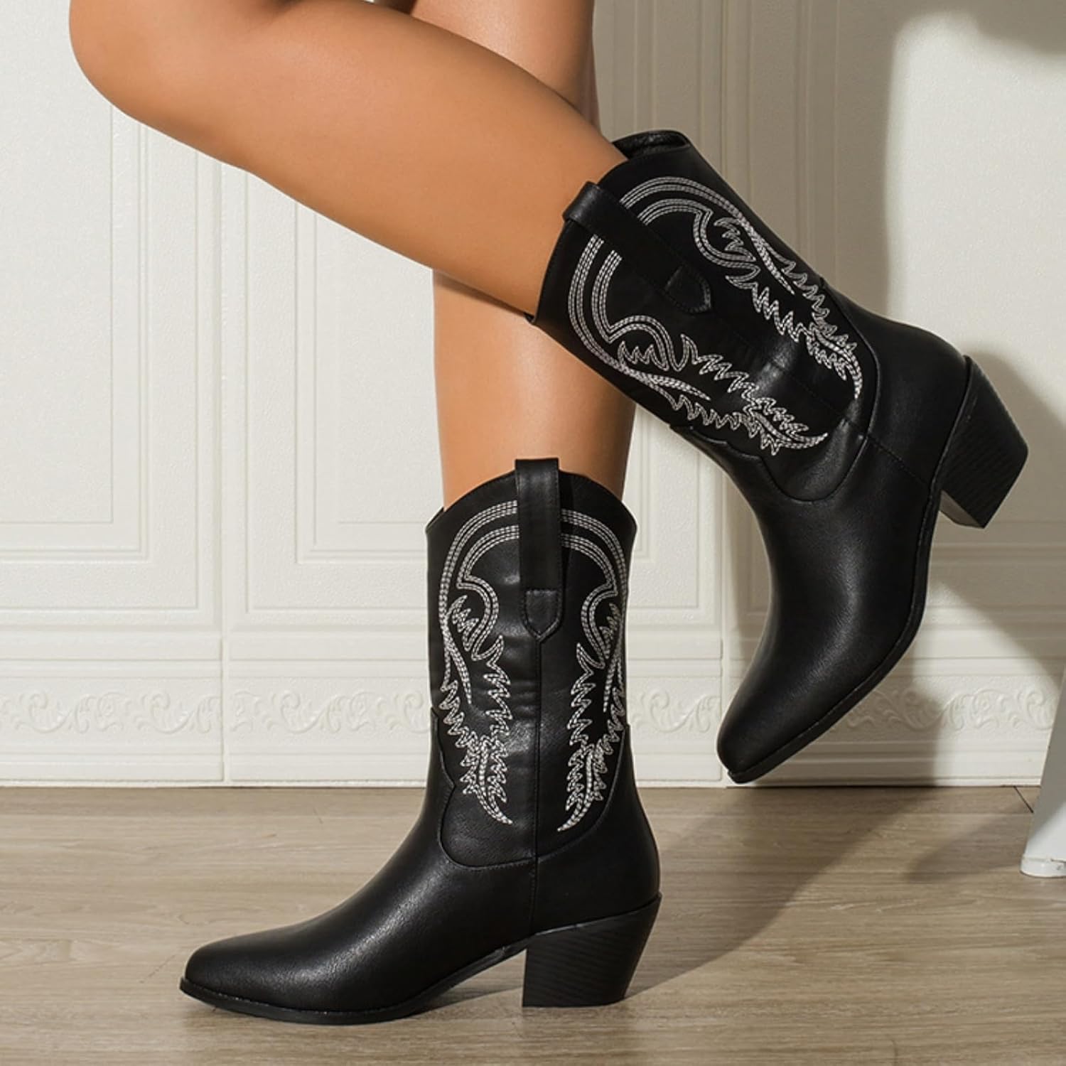 Women's Cowboy Mid Calf Western Boots Embroidered Pointed Toe Chunky Block Heel Pull on Block Heels Pattern Western Cowboy Boots