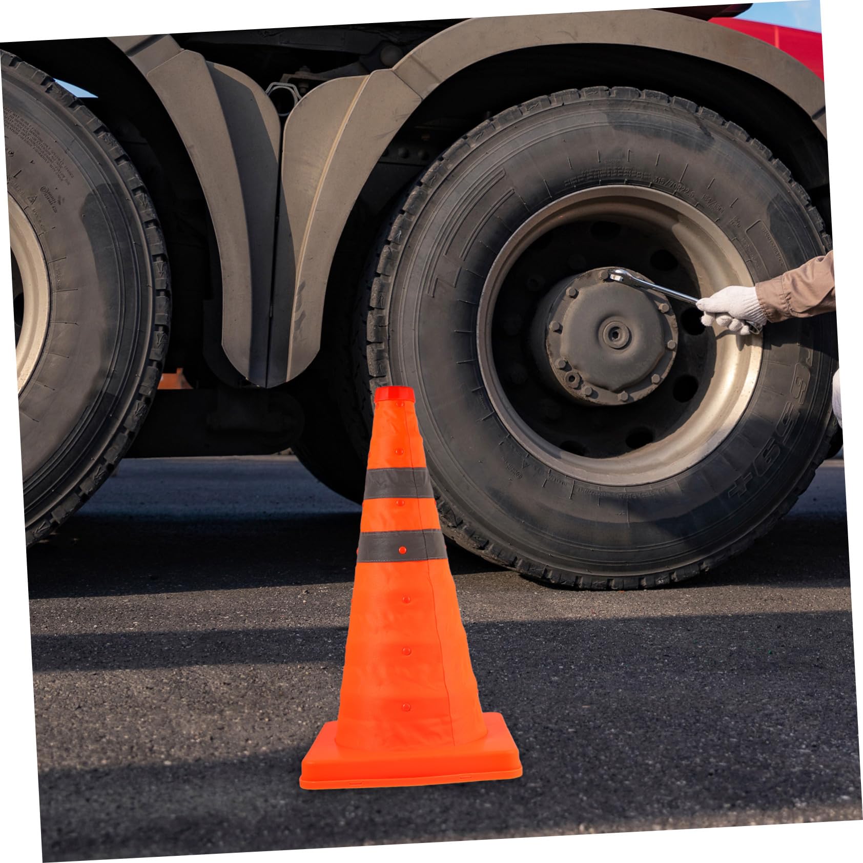 Hemobllo Lot de 2 Cônes de Sécurité Routière Pliables 45 Cm en Polypropylène Léger Orange, Cônes Pop-up Multifonctions pour Signalisation, Entraînement Football et Gestion Trafic Extérieur