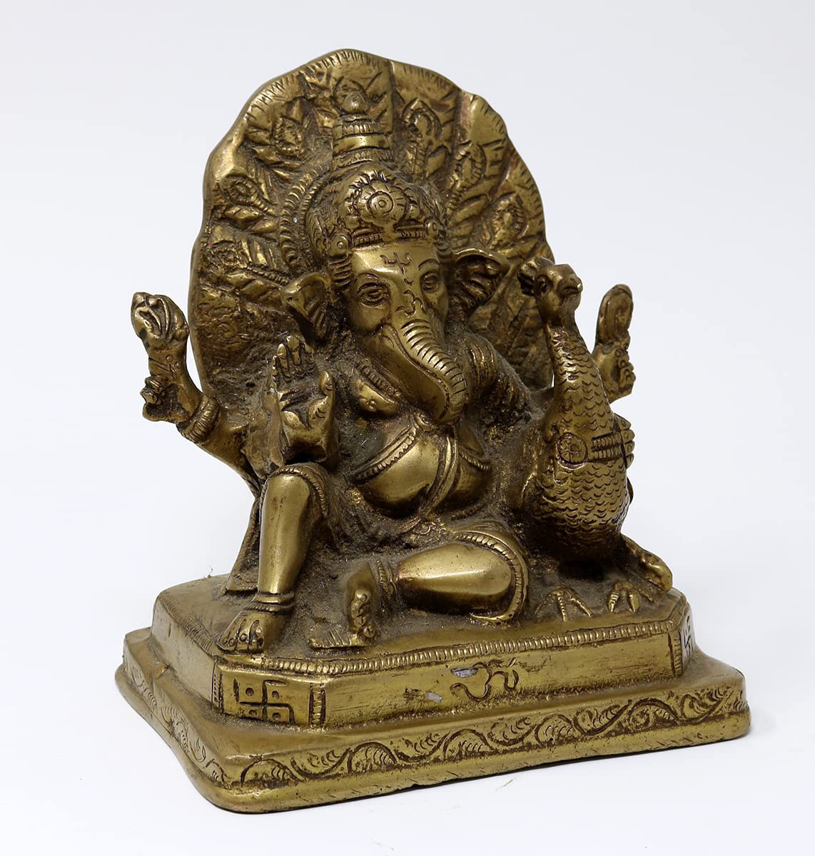 Statua di Ganesha con pavone in ottone scultura artigianale da collezione idolo di Ganesh per casa ufficio regalo