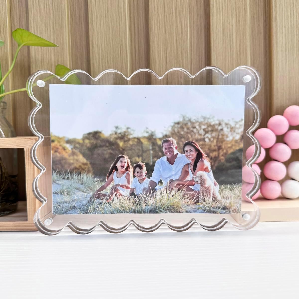 4 Pack 5x7 In / 4x6 Inch Acrylic Picture Frame, Magnetic Pictures Scalloped Frames Double Sided 10+10mm Thickness Clear Photo Frames for Desktop Display