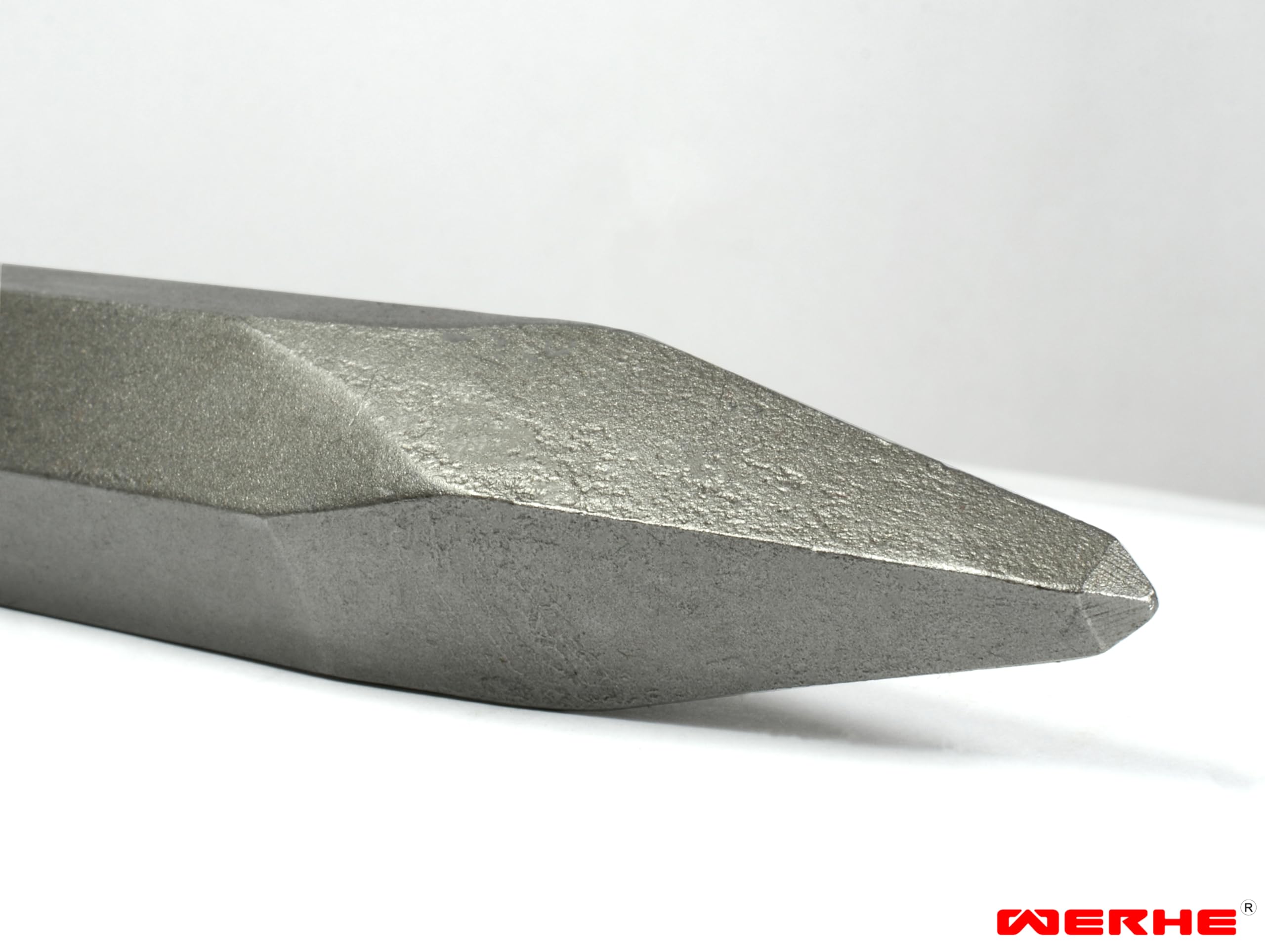 WERHE Scalpello a punta 28x400mm – Acciaio robusto per martello demolitore – Attacco esagonale HEX28 – Compatibile con i modelli più comuni – Qualità professionale per calcestruzzo e muratura