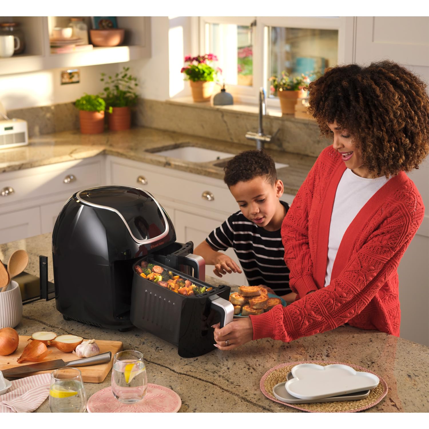 Russell Hobbs Freidora de Aire 8,5 l Doble, Freidora sin Aceite, Dos Cestillos Regulables por Separado, Dietética, Cocción Sincronizable, 8 Programas, Táctil, Digital, hasta 200º C, 27290-56