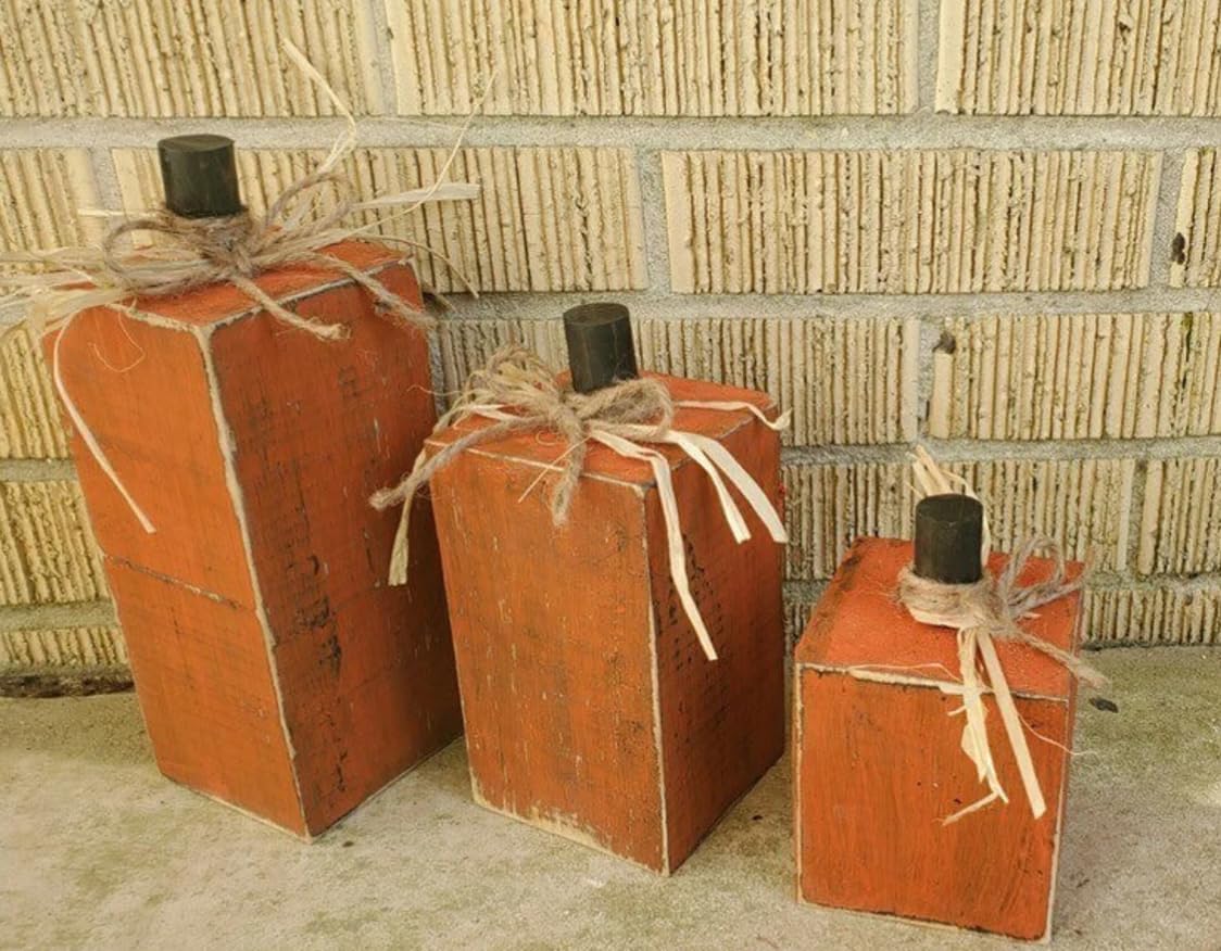 Rustic Wooden Pumpkin Block Set of 3 – Farmhouse Fall Decorations for Indoor & Outdoor Use, Handmade Autumn Porch Décor, Halloween & Thanksgiving Tabletop Pumpkins