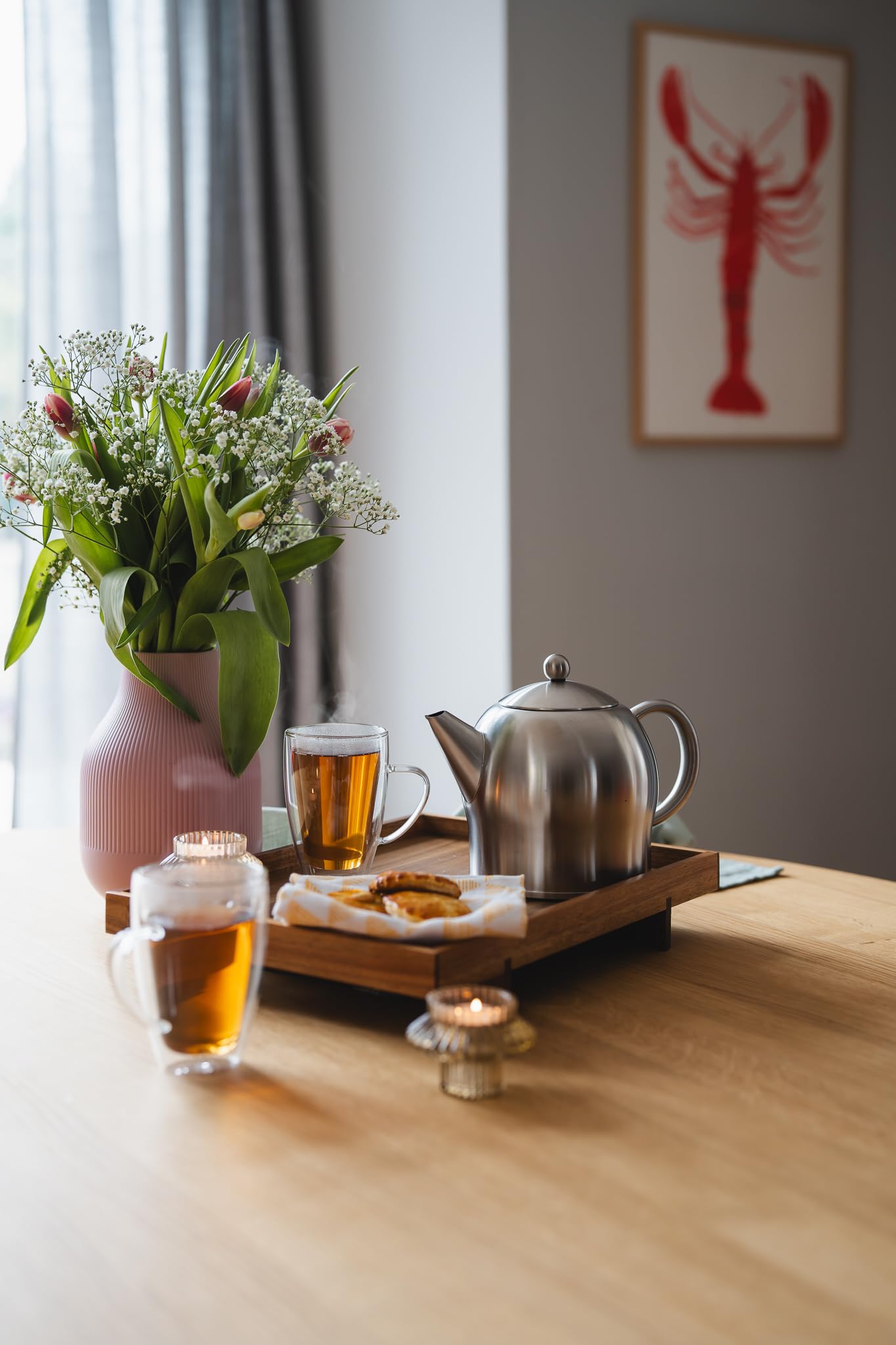 Plateau Rectangulaire avec Pieds, Plateau Repas à Bord Relevé, Plateau pour Aliments au Design d’Inspiration Asiatique