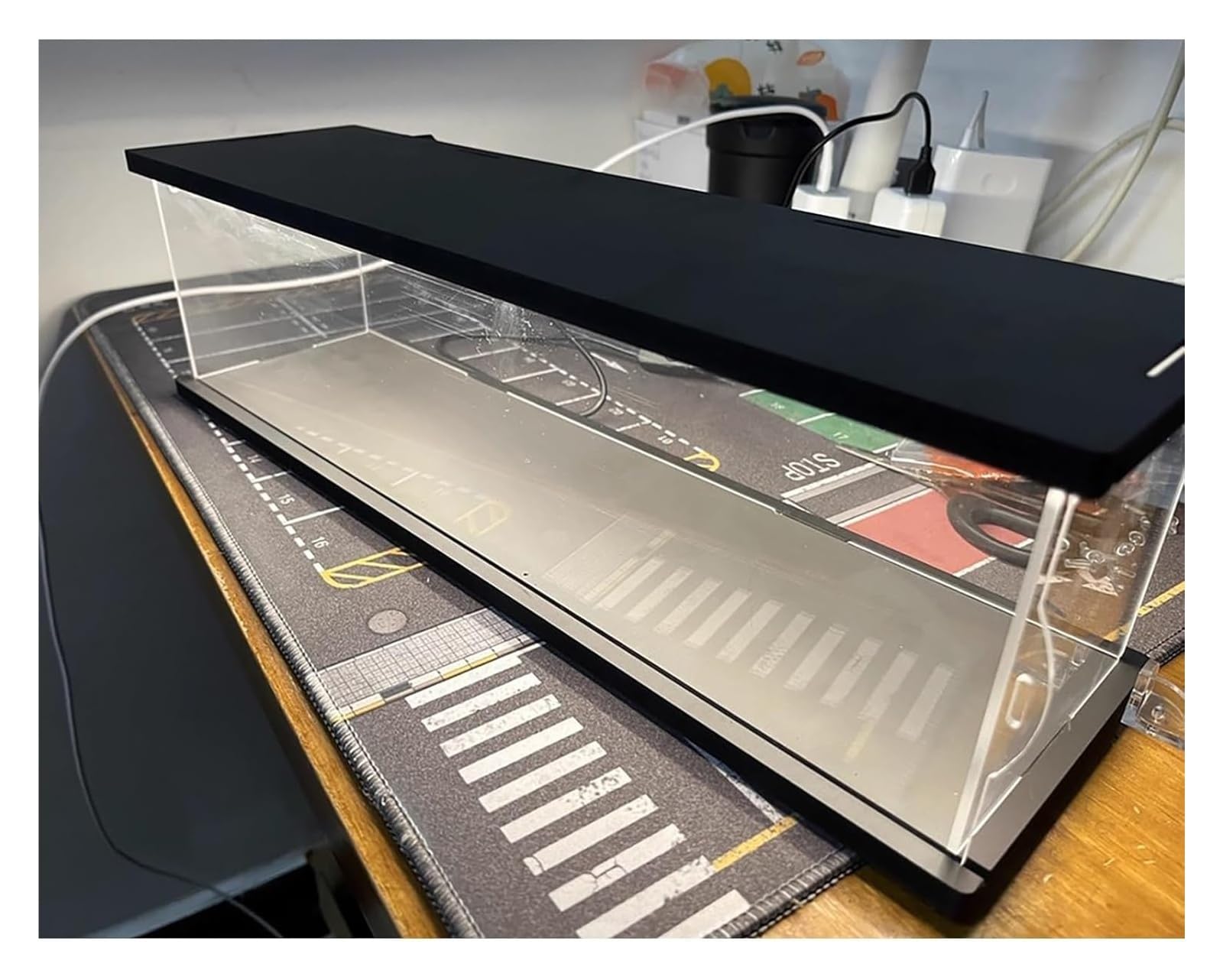 Clear Plastic Showcase, Acrylic Display Case Clear Storage Box Light Up Multiple Sizes for(50x20x20cm/20x8x8in)