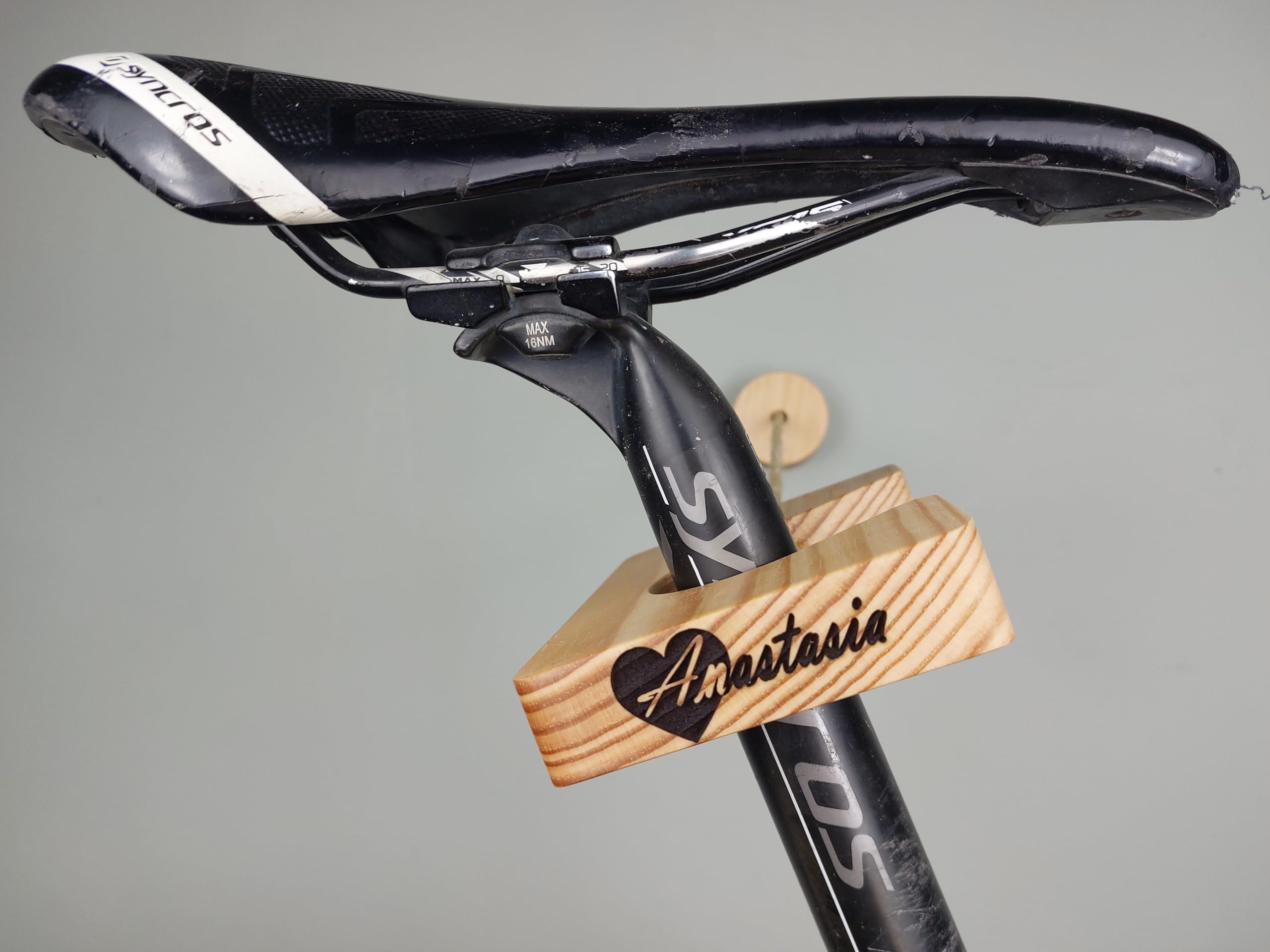 Fahrrad Wandhalterung - Einzigartiges & elegantes All Wood Bike Storage System Kompatibel für alle Fahrräder, sogar E-Bikes Ideale ECO Fahrradaufbewahrungslösung für Ihr Zuhause, Garage oder Büro.