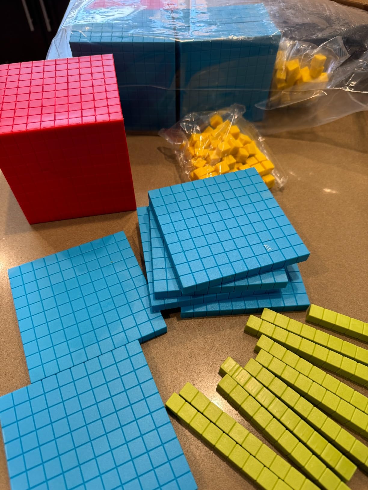 Wettarn 242 Pcs Base Ten Blocks Plastic Math Manipulatives Place Value ...