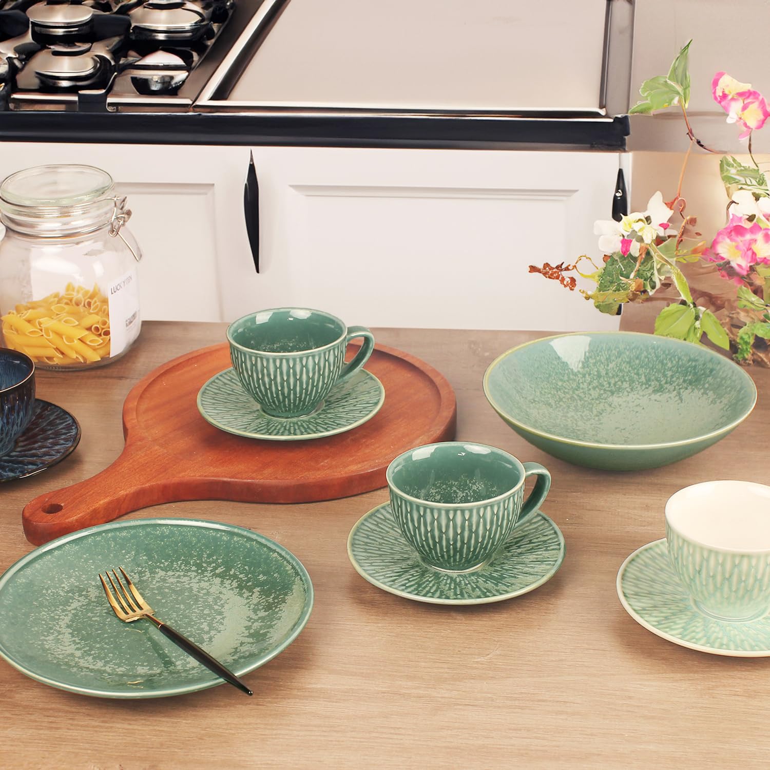 Set di tazze da caffè in ceramica con piattino, 8 pezzi, impilabili, per latte, tè caldo, cappuccino, moka, cacao, lavastoviglie e microonde, verde scuro