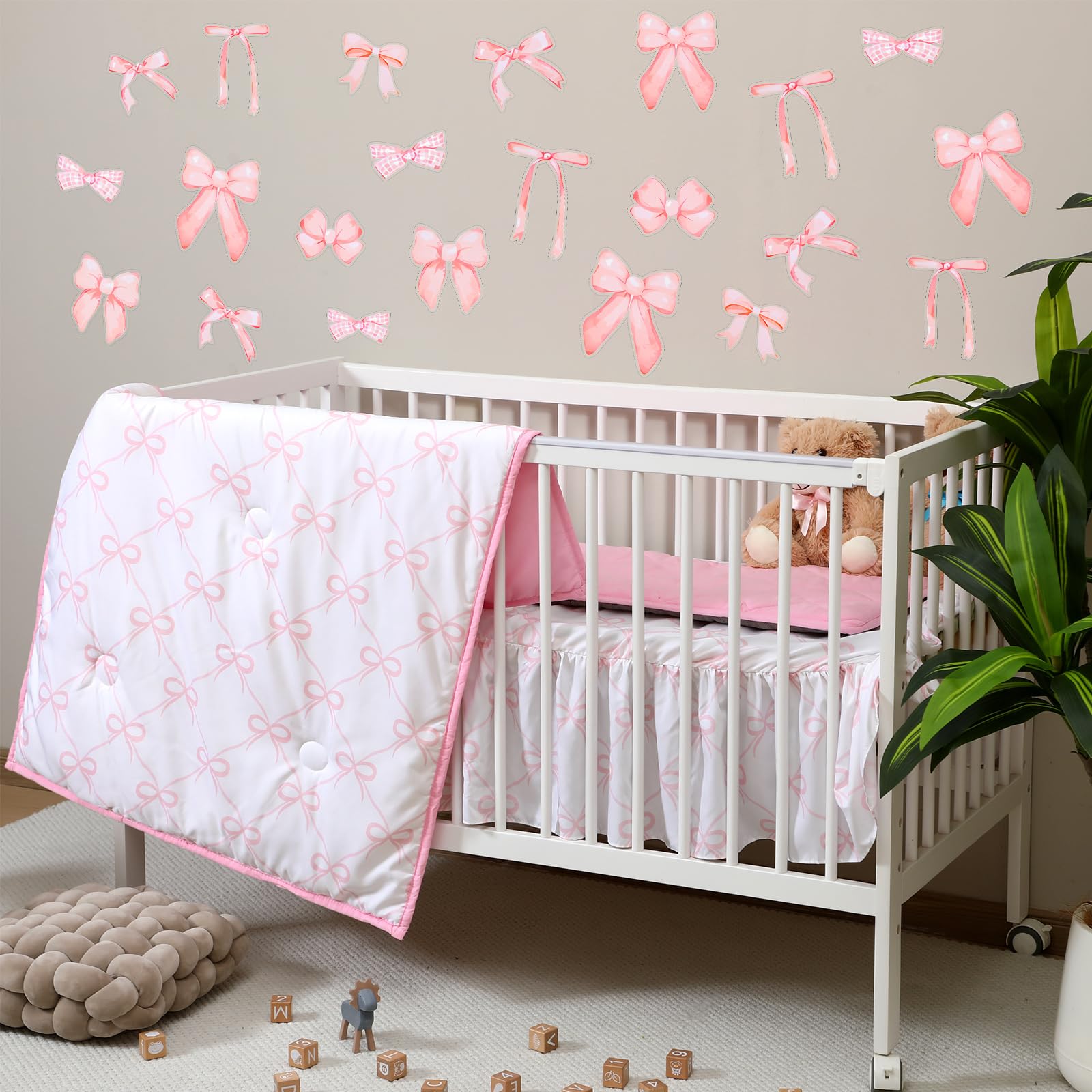 SmoothNovelty El juego de ropa de cama para cuna de 5 piezas incluye sábanas estampadas para cuna, falda de cama, funda de edredón, calcomanías de pared para decoración de habitación de bebé de