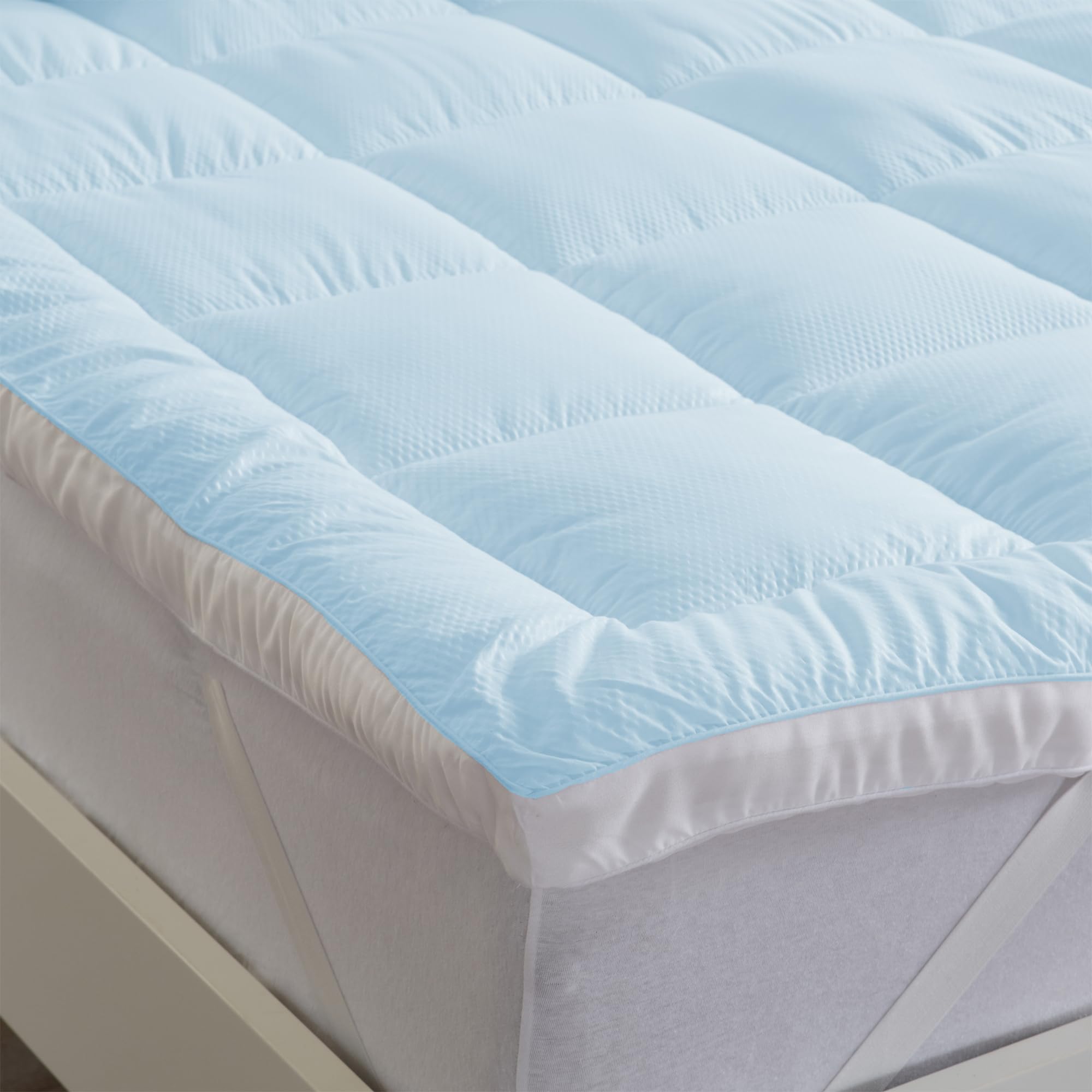 Great Bay Home Full Cooling Mattress Topper. Thick, Elastic Corner Mattress Pad. Ultra-Soft Cooling Pillowtop Mattress Cover & Protector. Fits Mattresses up to 18” (Full, Light Blue)