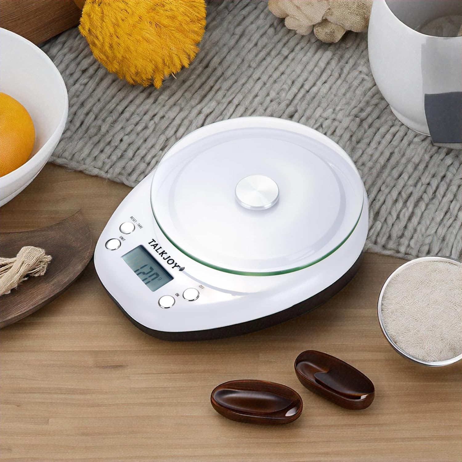Sprechende Küchenwaage, Digitale Haushaltswaage für Blinde, Sehbehinderte und Senioren, Ansage von Gewicht in g/ml, mit Tara-Funktion, bis 5 kg, Farbe Weiß