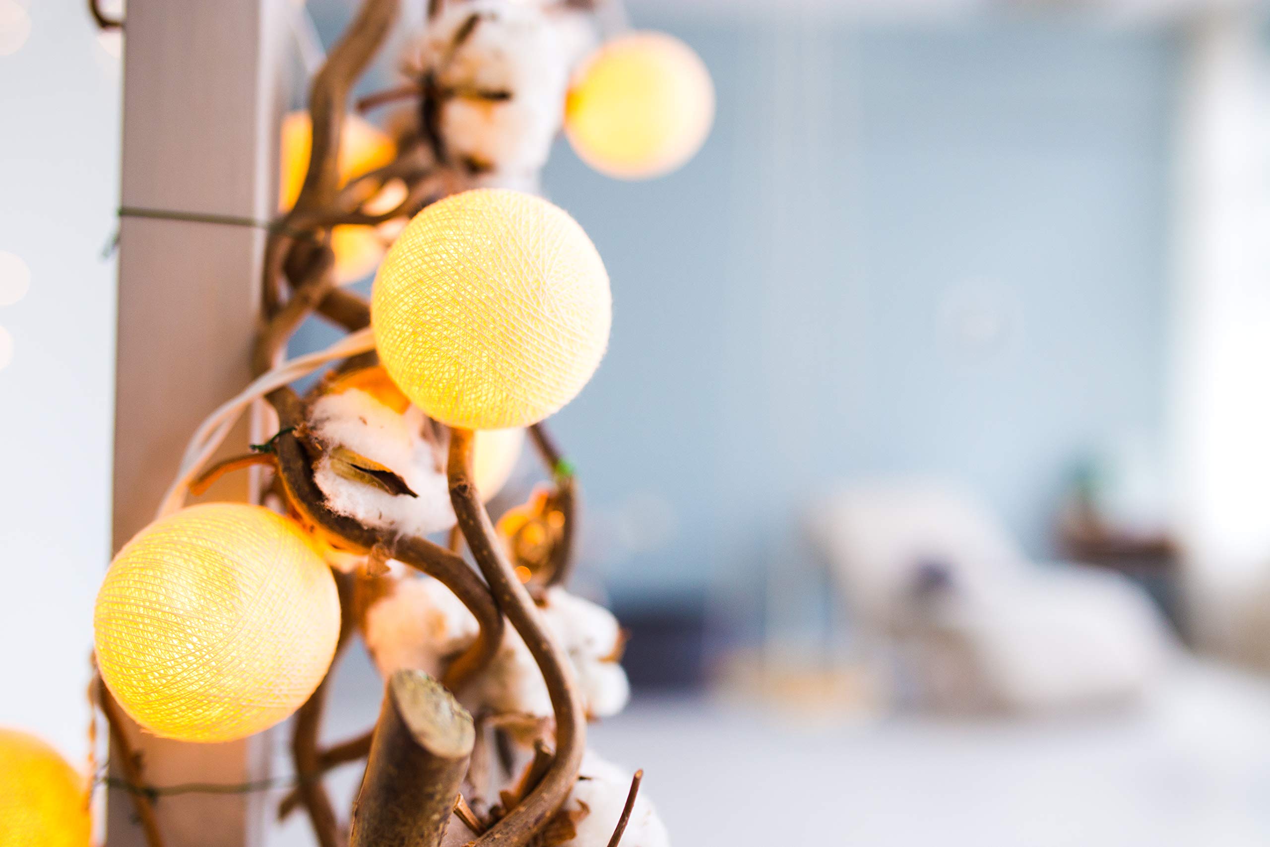 CREATIVECOTTON - Catena luminosa XXL con 50 sfere di cotone a nido d'ape, 5 m, per interni