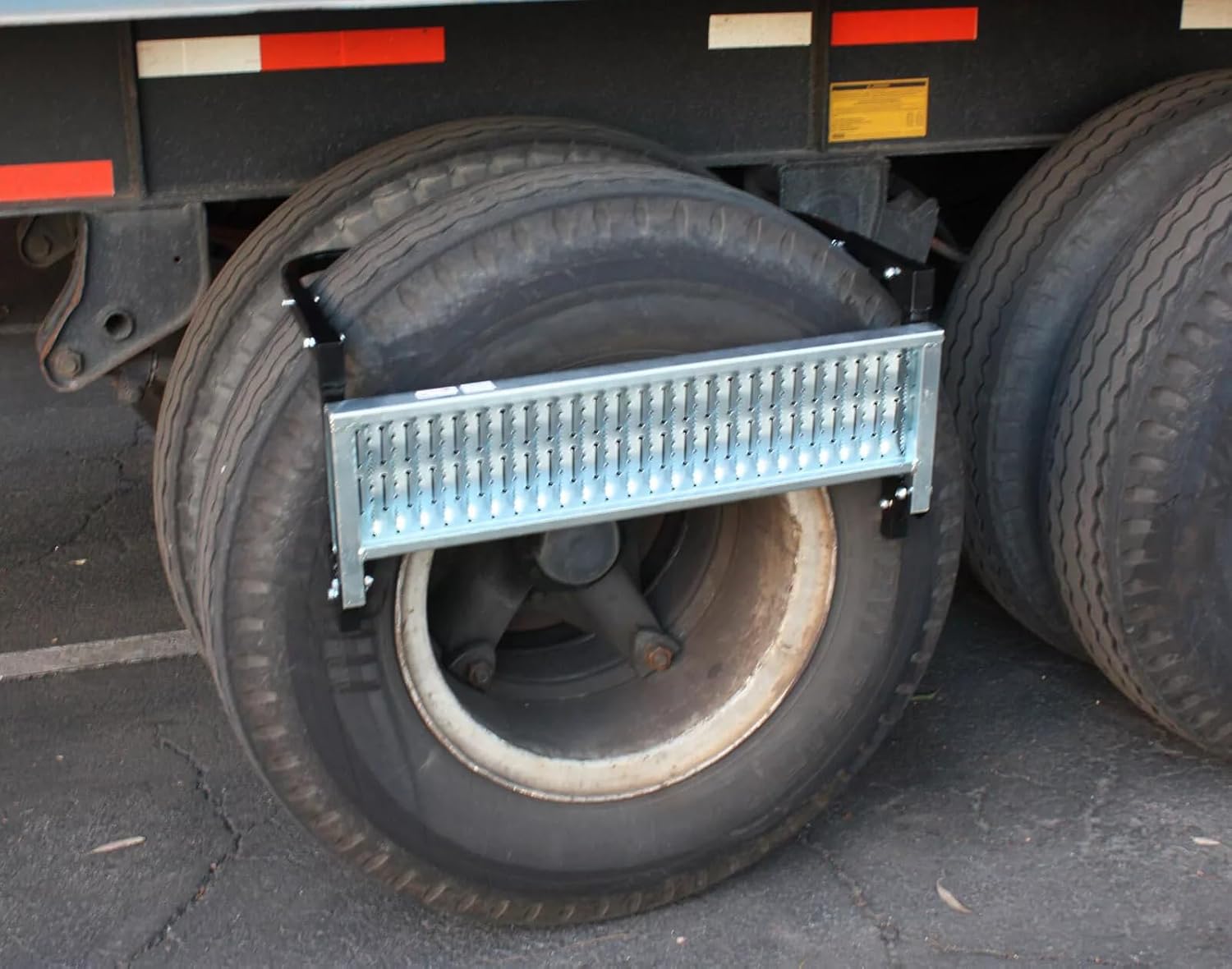 Foldable Tire Service Step - Adjustable Height Non-Slip Platform Ladder for Trucks & SUVs, 300lbs Capacity (Portable Heavy Duty Wheel Step Stool)