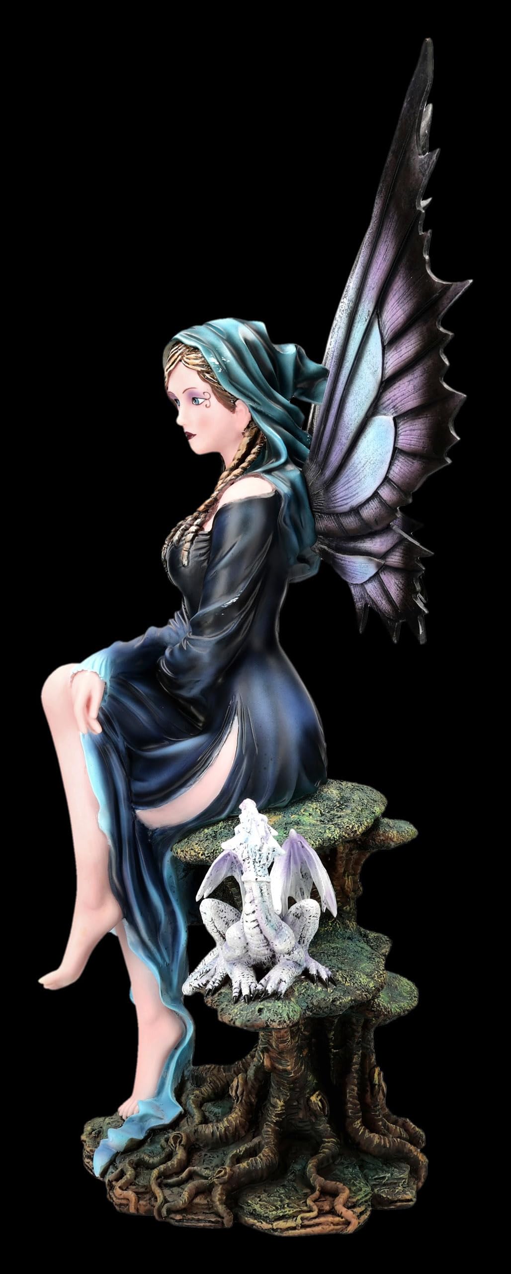 Figuren Shop GmbH Elfenfigur – Serapha, Fee der Schatten und Träume – handbemalte Fantasy-Deko (56 cm) – Tales of Aurelion Collection – Geschenkidee für Nacht- & Traumfreunde