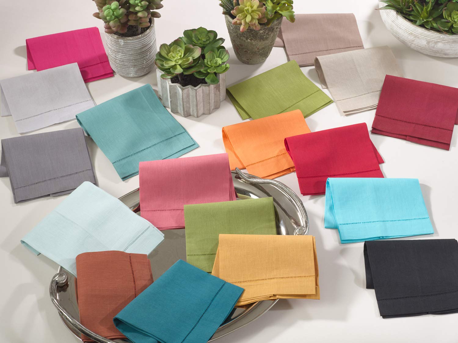 Fennco Styles Basic Collection Classic Hemstitch Boarder Linen Blend 20 x 20 Inch Cloth Napkins, Set of 4 – Wine Diner Napkins for Wedding Banquets, Family Gather, Special Events and Home Décor