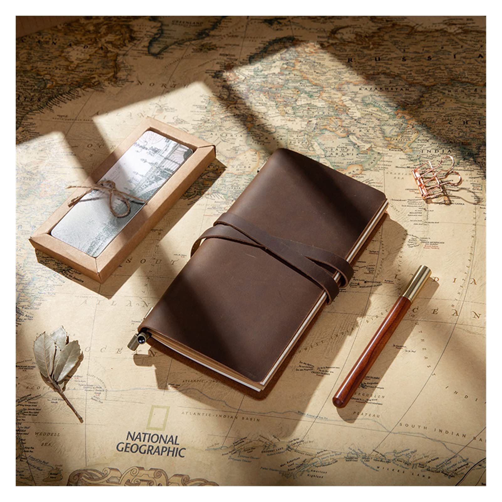 Taccuino in vera pelle Handmade Retro Diario di vacchetta Diario Diario Sketchbook Planner Planner Kraft Carta Viaggiatore Nota Book Copertina della carta (Color : Wine Red-M)