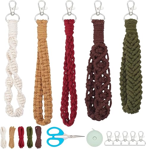 INFUNLY Juego de 5 coloridos kits de nudos de cordón de macramé para adultos, kits de llaveros de macramé, artesanía, bohemio, mini borla llavero