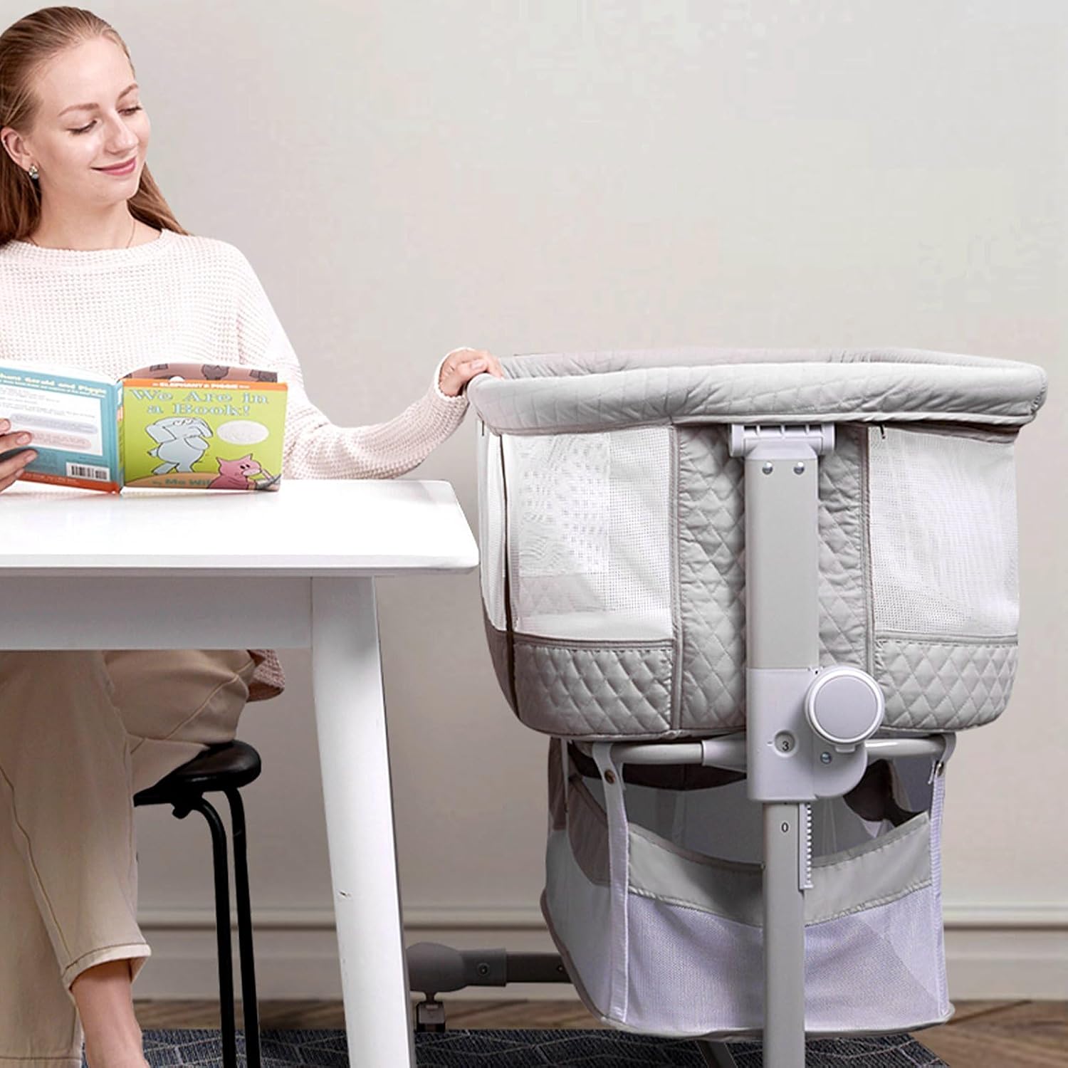 SUNVENO Portable Baby Bassinet Bedside Sleeper for Newborns, Foldable Travel Crib with Breathable Mesh & Firm Mattress, Adjustable Height, Easy Carry for Bedroom & On-the-Go