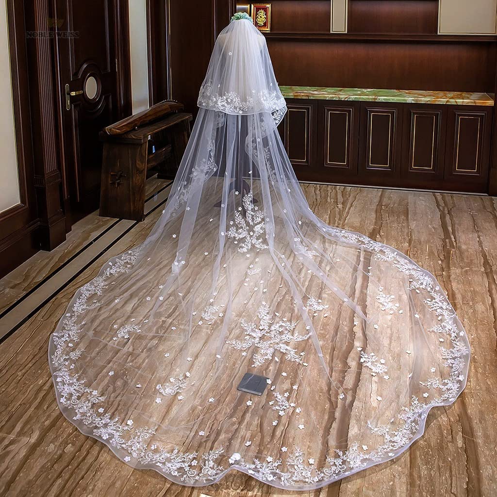 Velo de novia largo con acabado de encaje artesanal y tul de doble capa