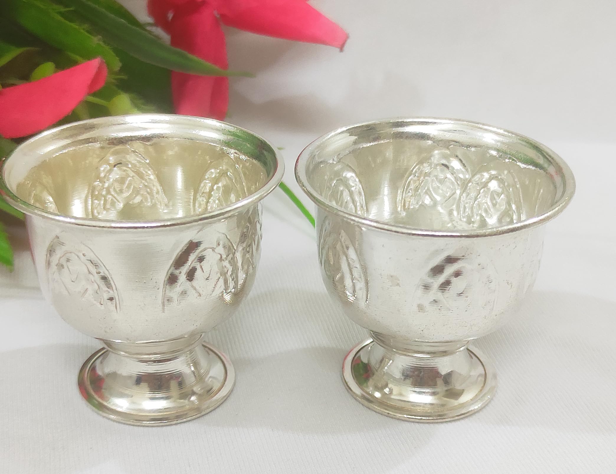 Samukkara Fashions German Silver Flower Design Sindoor Bowl (Pack of 2) - Kumkum Box, Kunguma Chimil, Chandal Bowl, Haldi and Kumkum Container-picture-48
