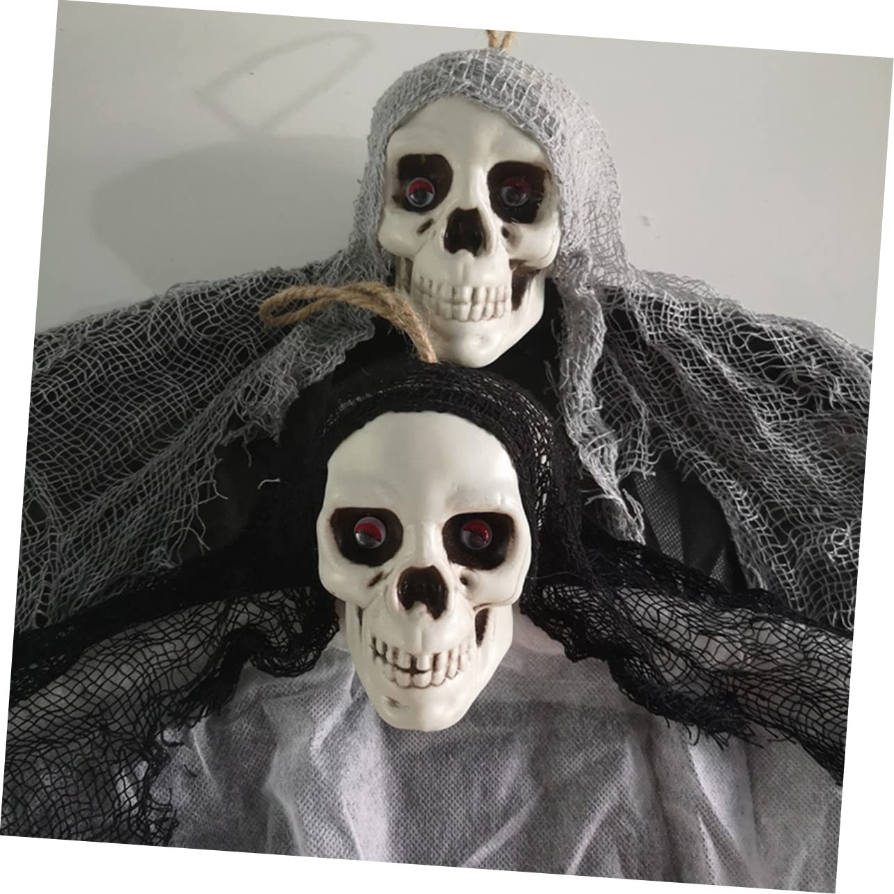 Abaodam Horror Artikel 4 Stück Geisterhausdekoration Hängende Geisterrequisiten Horror-dekoartikel Geisterfest-Requisiten Halloween-schädeldekorationen Skelett Ornament