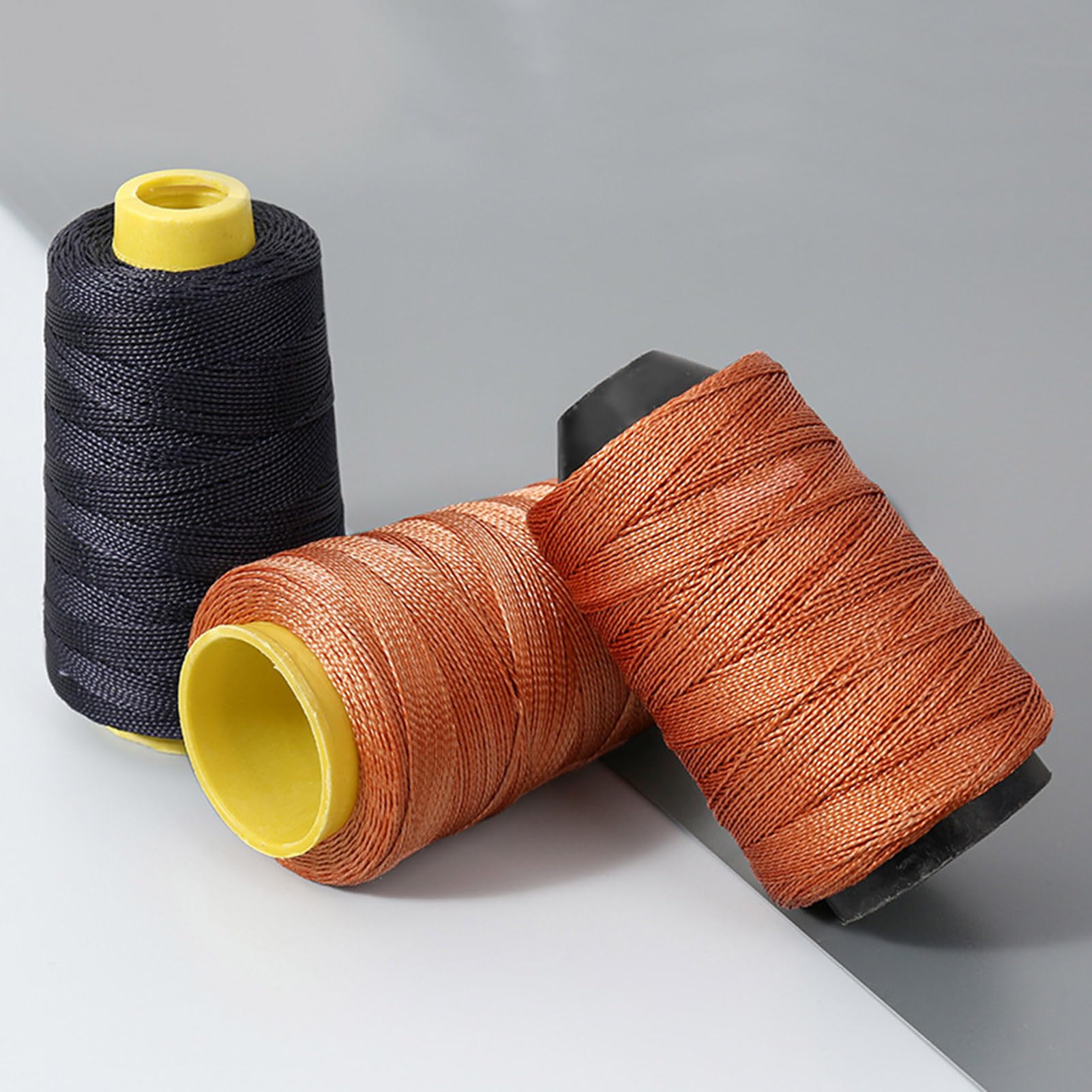 Kit di riparazione per tappezzeria, kit da cucito in pelle, filo cerato da 600 m con 14 aghi per pelle, aghi resistenti per tela e pelle con filo cerato, 3 rotoli da 200 m/rotolo