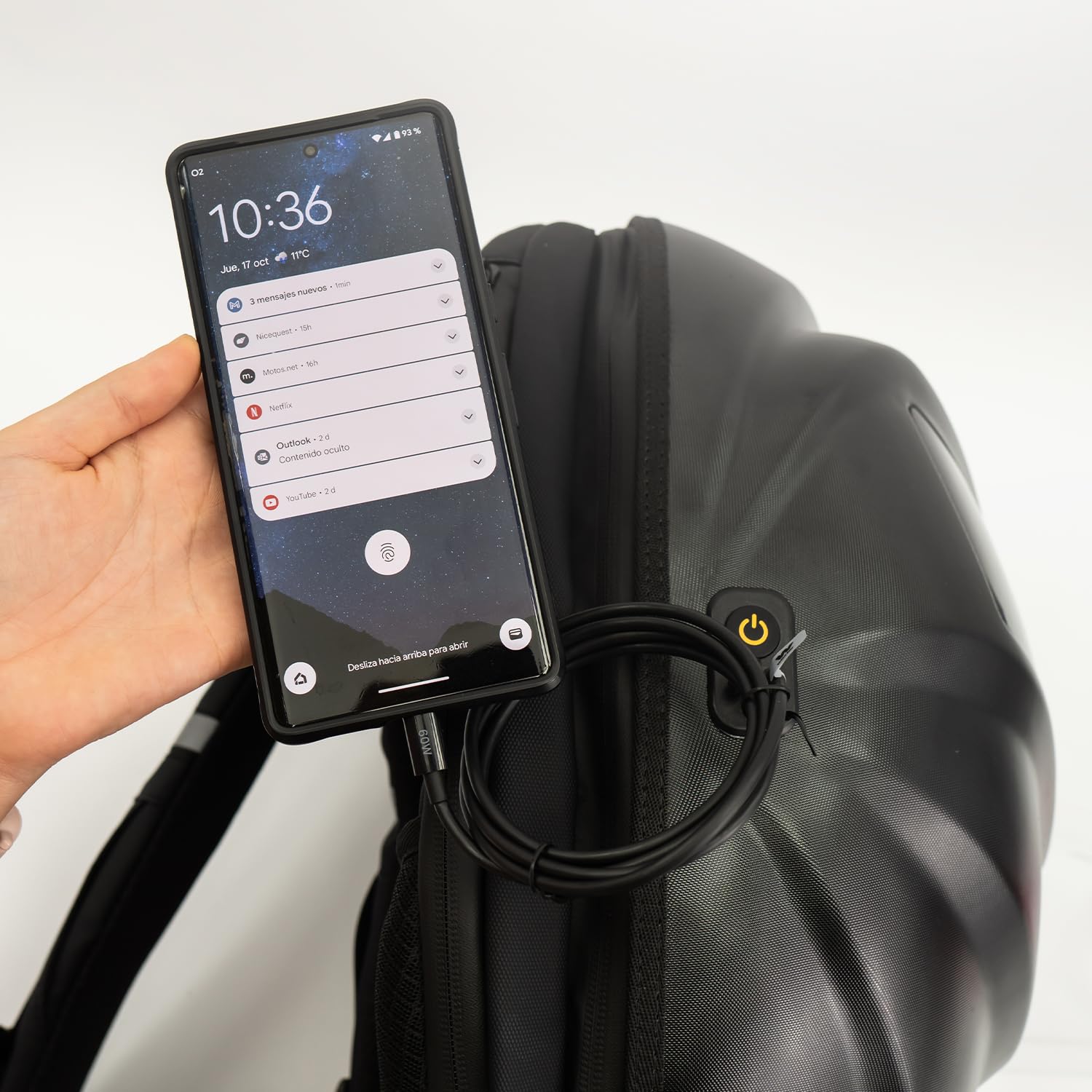 Woxter Mochila Led BLACK KNIGHT - Con Leds Programables, Compatibles con APP, Impermeable, Ciclismo, Moto y Patinetes Eléctricos, Bluetooth, para Cascos. 30 litros de capacidad