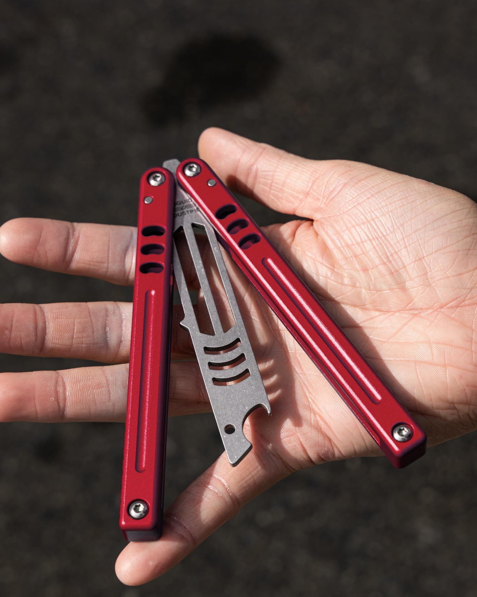 Squid Industries Mako Flaschenöffner V5, 6061 Integralk-Aluminiumgriff, leicht und hervorragende Balance, verbesserte Toleranzen, keine scharfe Kante, perfekt zum Üben oder Flaschenöffnen (Rot)