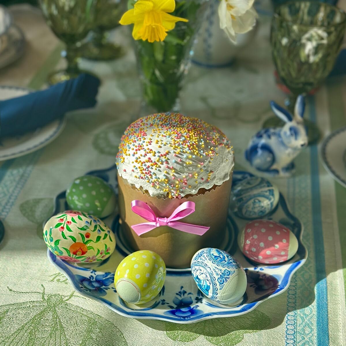 Decorative Egg Keeper Easter Egg Dish. Blue&White Porcelain. Gzhel Easter Decor for The Home Egg Holder