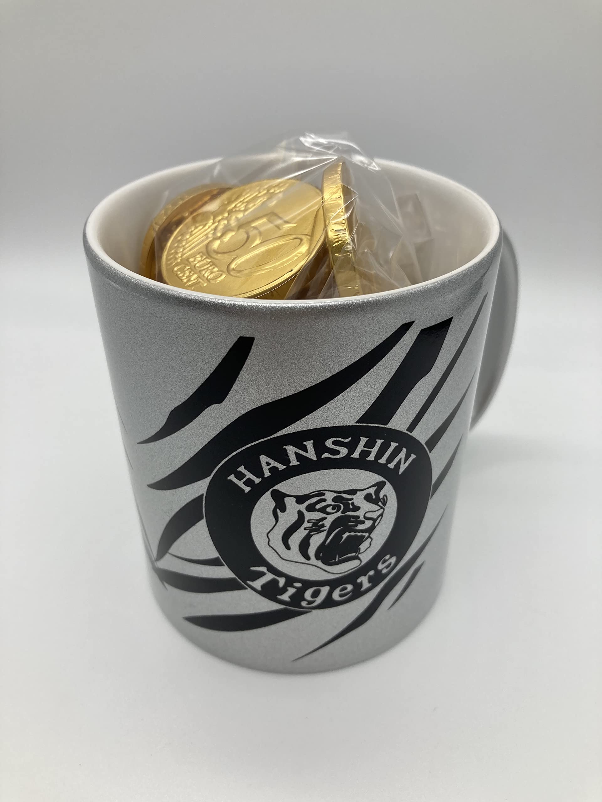 Amazon.co.jp: 阪神タイガース マグカップ コインチョコレート 入り ゴールド シルバー アルバート チョコレート プレゼント (シルバー  アルバート チョコレート) : スポーツ＆アウトドア