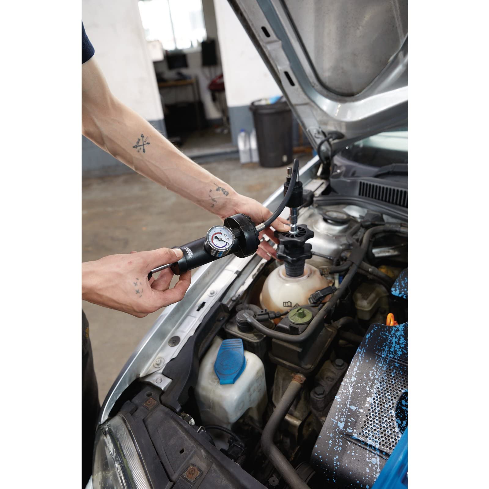 Draper 21439 Kit de Prueba de presión Universal (15 Piezas), Sistema de refrigeración para Motores de Gasolina, Azul y Negro