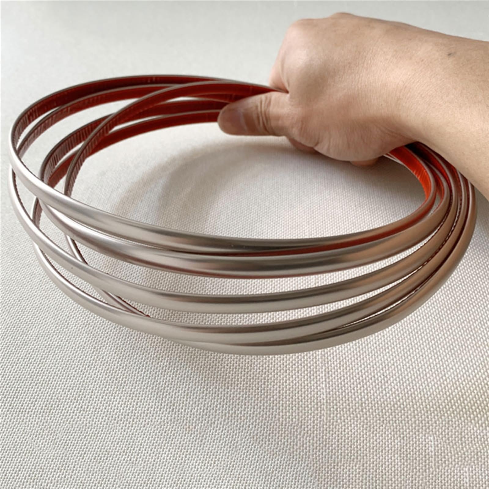Tira de borde autoadhesiva para decorar el espejo del baño y renovar las juntas de cocina