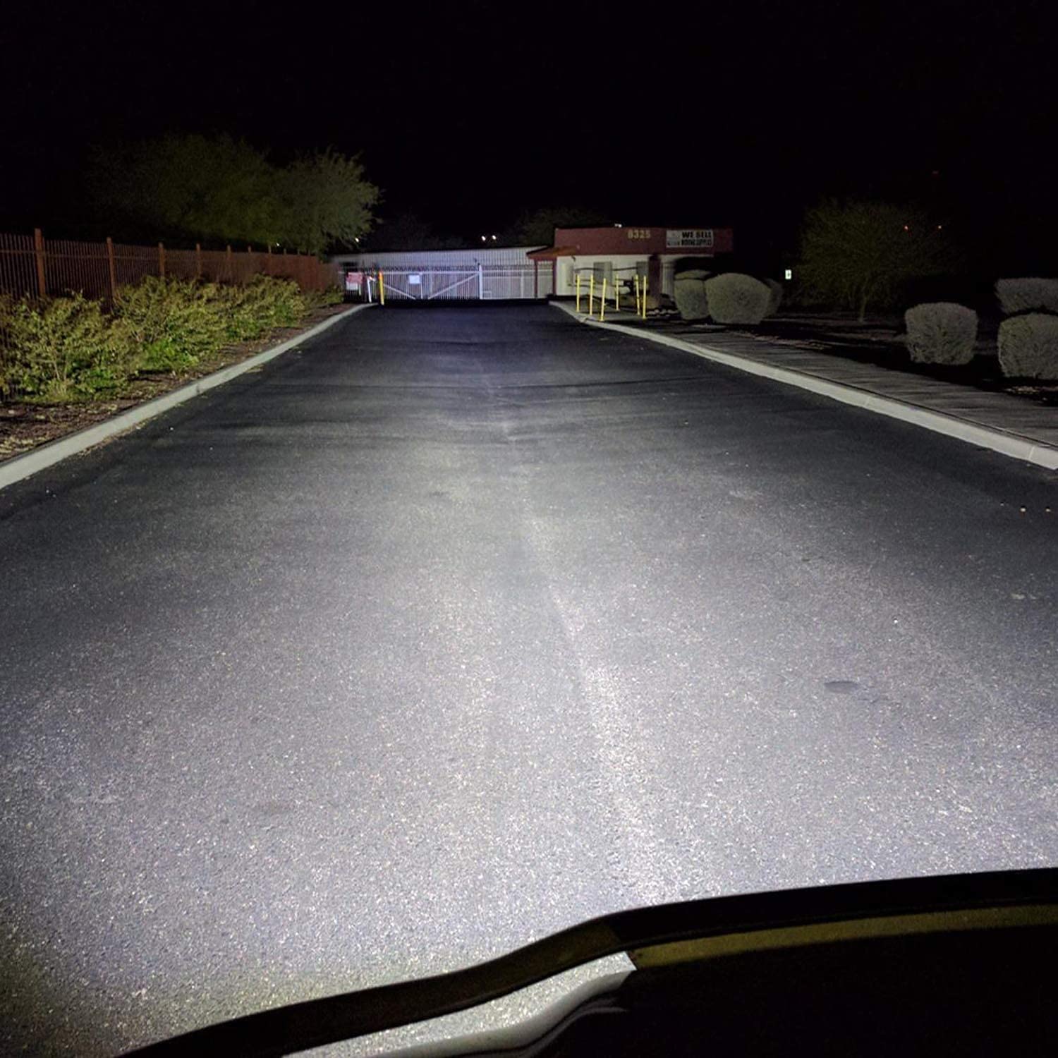 SKYWORLD Barra Led Fuoristrada, 52 pollici 130 cm 675W Curva Barra Luce Led con 12V Cablaggio Kit, Impermeabile Fari LED Luci da Lavoro per 4x4 Auto Camion SUV UTE ATV Barca, 6000K Bianca