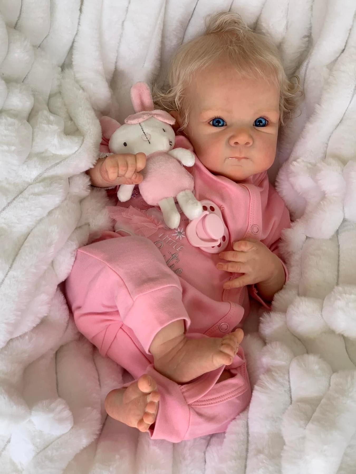 Zero pam Lebensecht Reborn Baby Mädchen Vollsilikon Puppe, 45 cm Reborn Babypuppe Wie Echtes Baby, Vollsilikon Vinyl Waschbare Puppe mit Haaren Bew Augen Offen (Bauernhaus)
