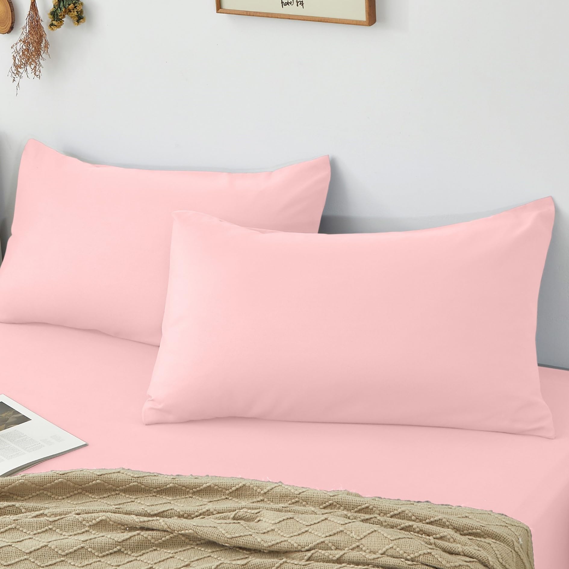 Pair of Pillowcases (50cmx75cm) - Ultra Soft Microfibre Pillow Covers, Wrinkle-Resistant, Shrink and Fade Resistant, Easy Care, Breathable, Hypoallergenic Fabric for a Comfortable Sleep (Pink)