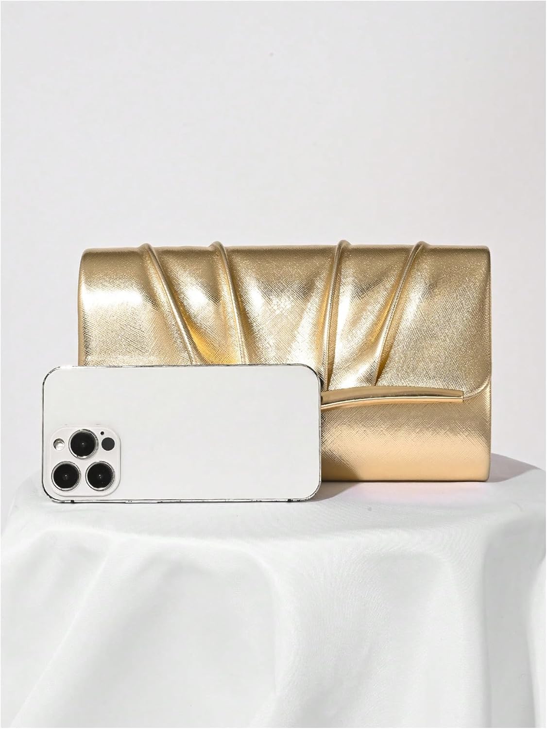 Verdusa Women's Elegant Metallic Pleated Evening Handbag Flap Magnet Envelope Clutch Purses