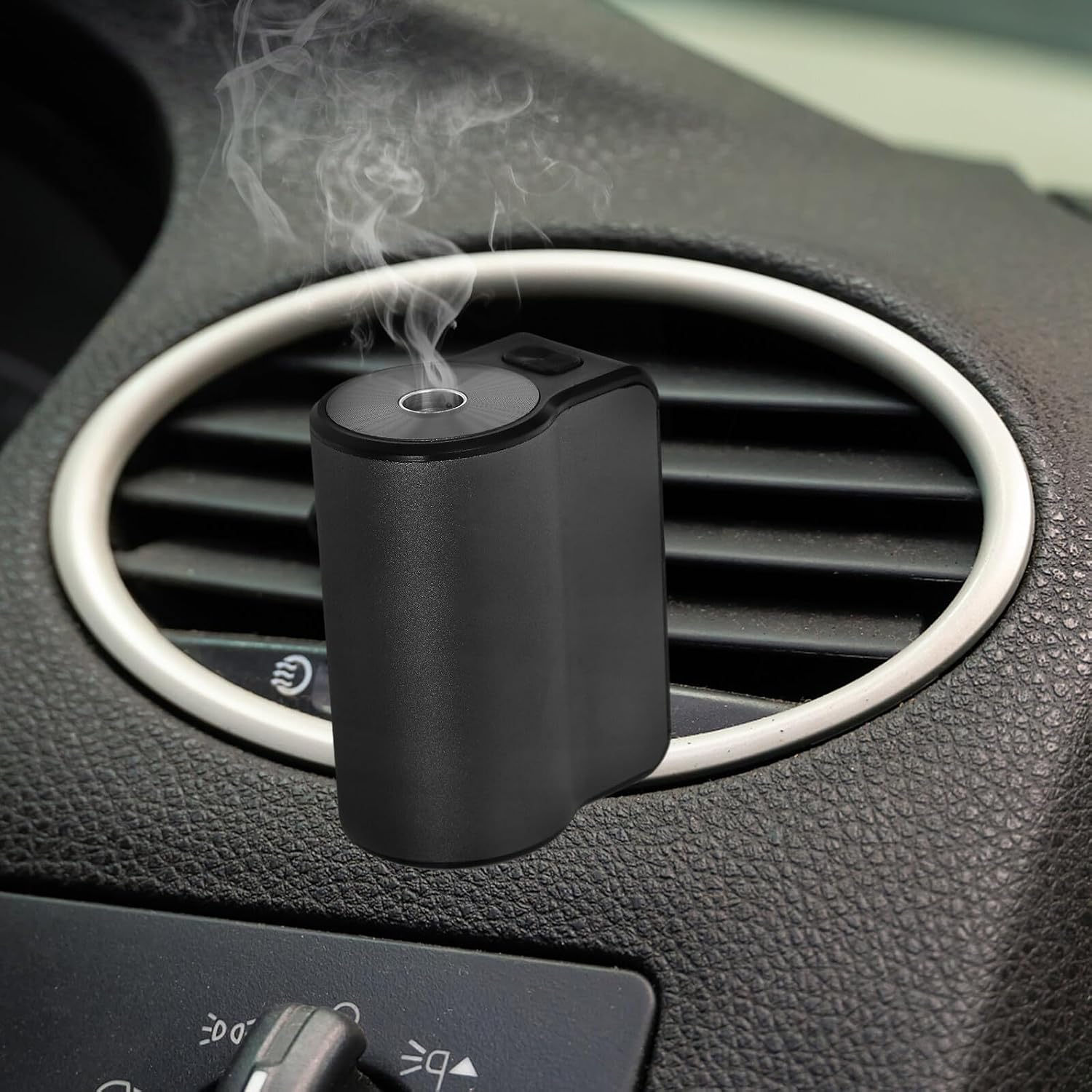 Smart Car Diffuser Portable Aluminum Alloy Car Aromatherapy Air Freshener for Interior Use Stylish Vent-Mounted Essential Oil Diffuser Without Oils PP Material for Women