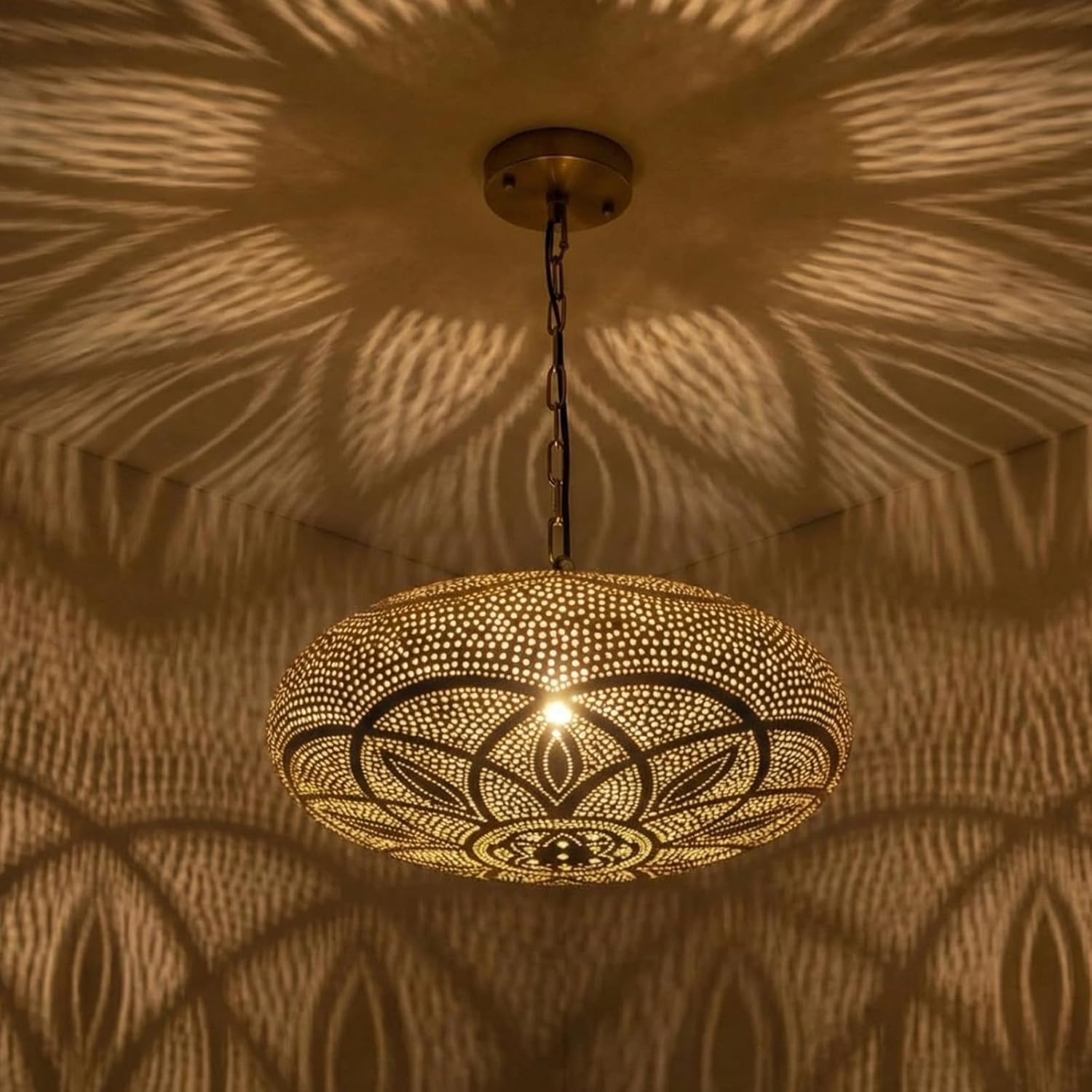 Tujoe 11.8 in Moroccan Ceiling Lamp Simple Moroccan Pendant Light Fixture Hanging Turkish Lamp Farmhouse Hanging Chandelier Light for Dining Kitchen Room Entryway(Modern)