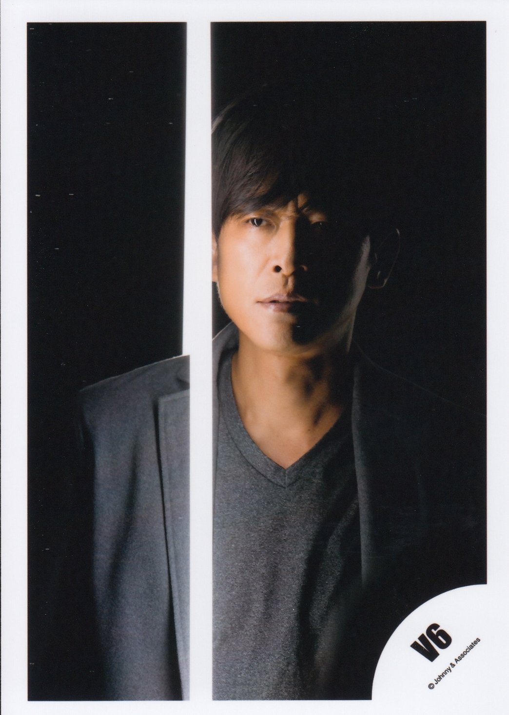 Amazon.co.jp: V6 公式生写真（坂本昌行）VS00054 : おもちゃ
