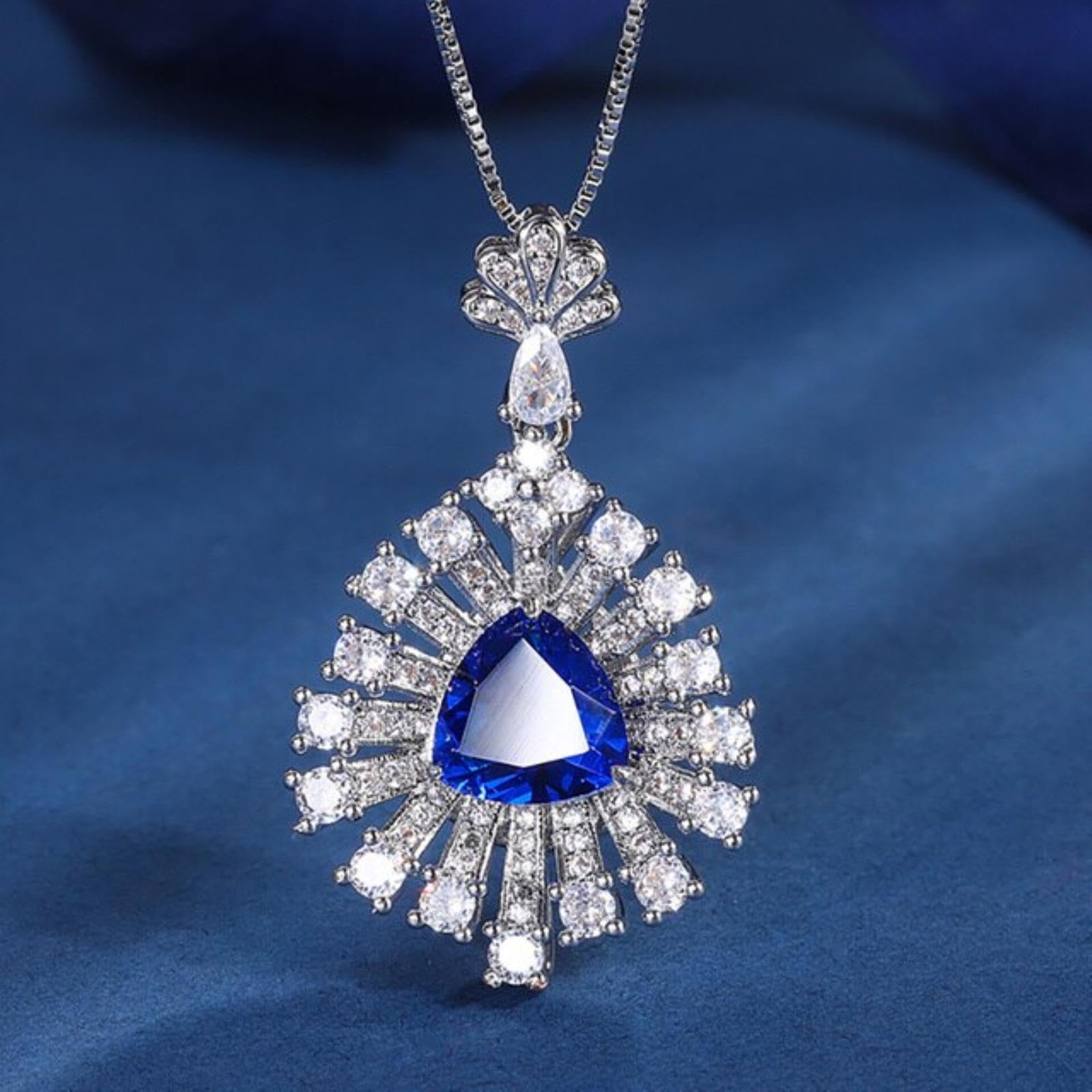 BEDT Retro 10 * 10mm Sapphire Emerald Ruby Pendant Chain Necklaces For Women Gemstone Lab Diamond Cocktail Party Fine Jewelry Lady Gift
