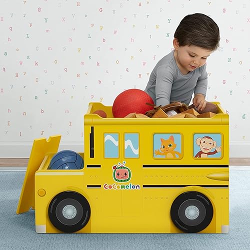 Miniatura 3 de Delta Children CoComelon - Caja de juguetes de autobús escolar + juego de mesa y 2 sillas para niños Delta Children Cocomelon con almacenamiento