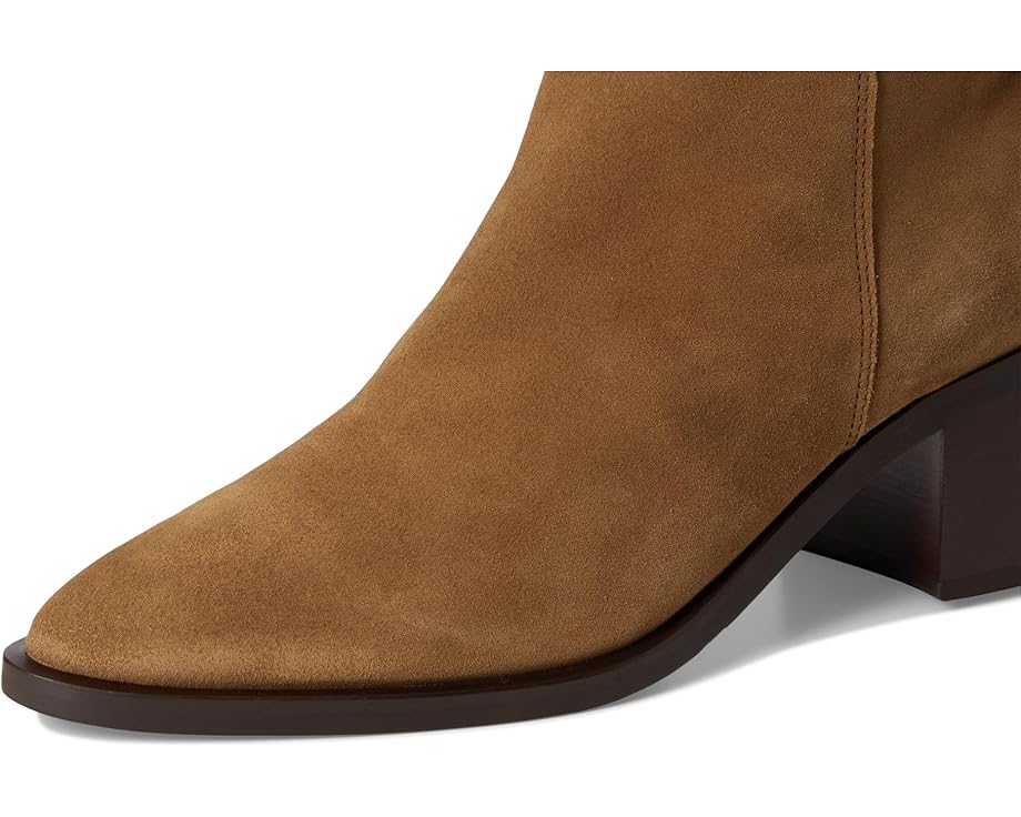 La Canadienne Julieta - Right View