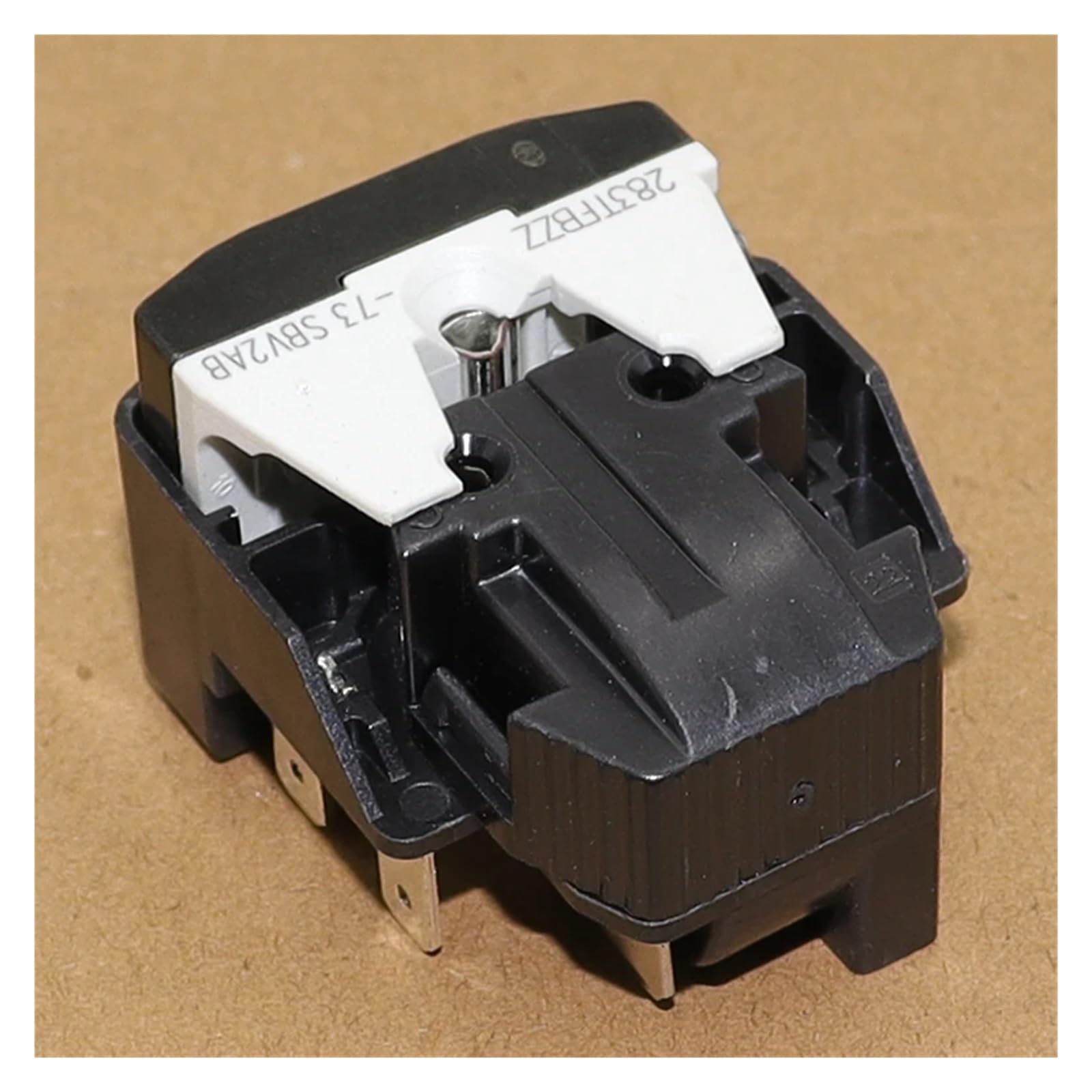 Kühlschrankkompressor-Starter 8EA19E61 Integriertes Überlastschutz-Relais-Starterkit(Starter 8EA19E61)