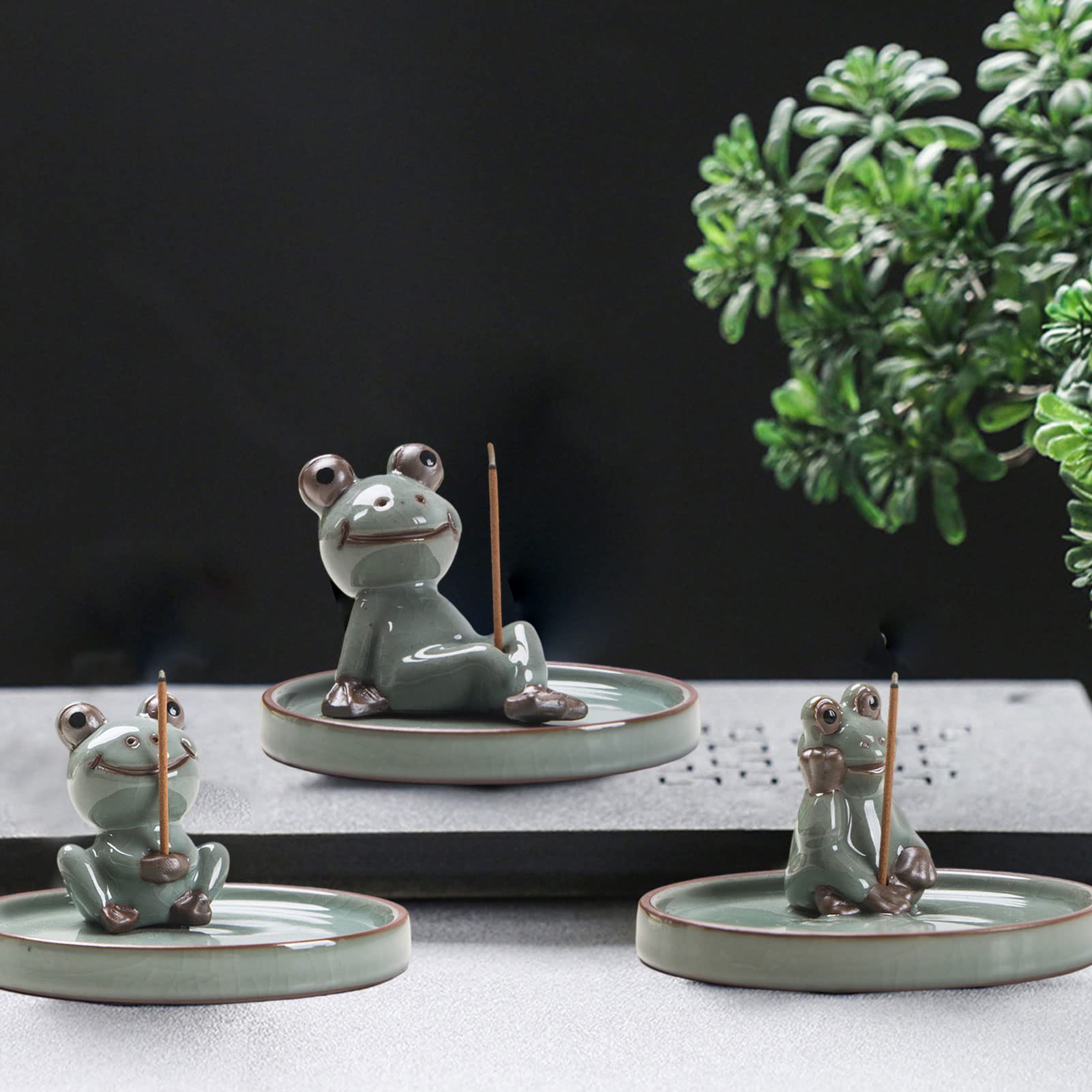 Amazon｜お香立 カエル お線香立 蛙 香立 陶器 お香置き 線香立て 香皿
