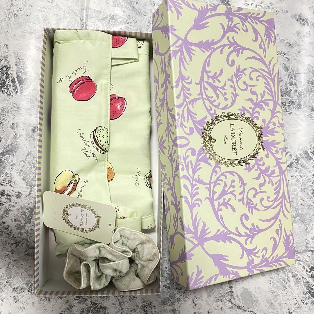 Ladurée Decoration & Inspiration 本　ラデュレ 41c+yZmRjgL._UF350,350_QL80_.jpg