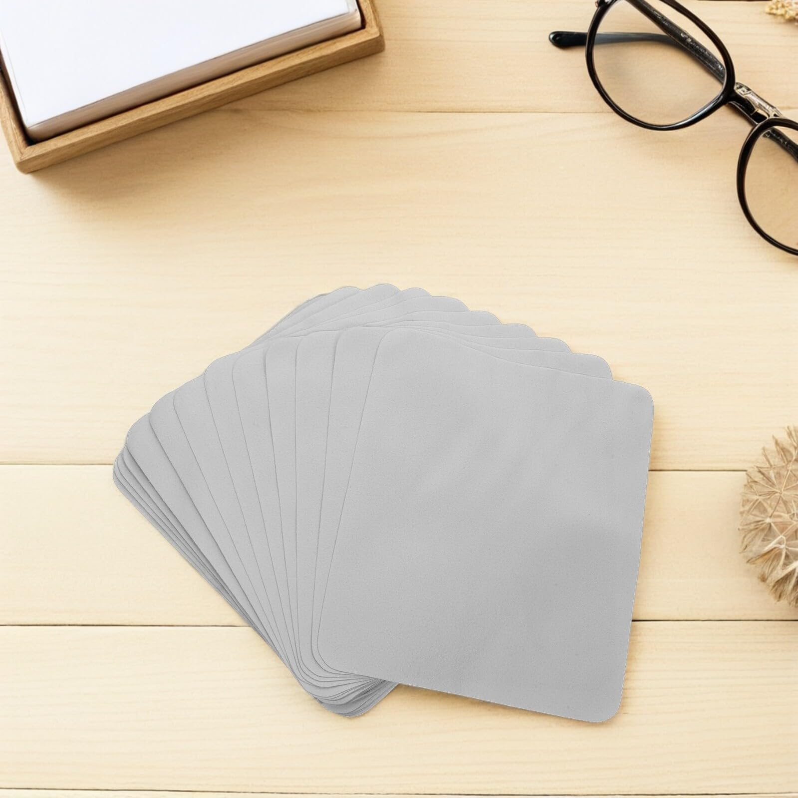 TOYANDONA 100piezas Paño de Limpieza de Microfibra para Gafas Color Gris de Terciopelo para Limpiar Gafas Lentes de Contacto Pantallas de Portátiles y Móviles para Viajes